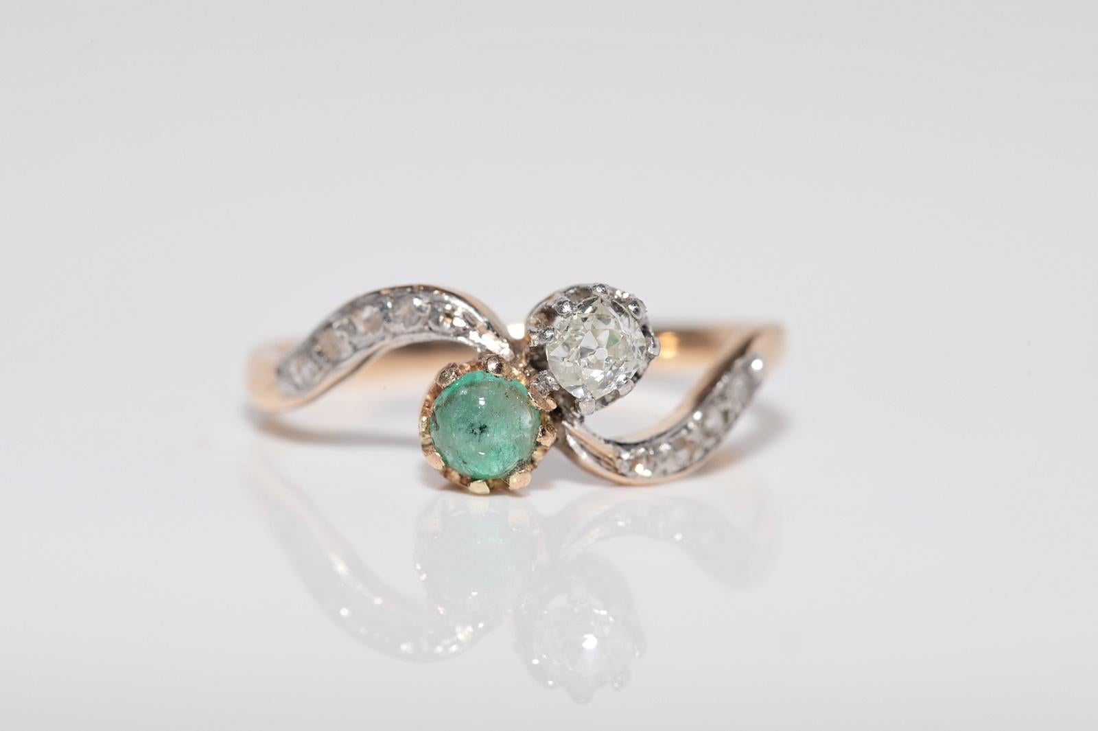 Bague ancienne Circa 1910s Art nouveau en or 18k diamant naturel et émeraude Bon état - En vente à Fatih/İstanbul, 34