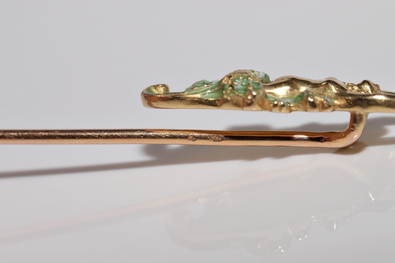 Antique Circa 1910s Art Nouveau 18k Gold Natural Old Cut Diamond Enamel brooch For Sale 5
