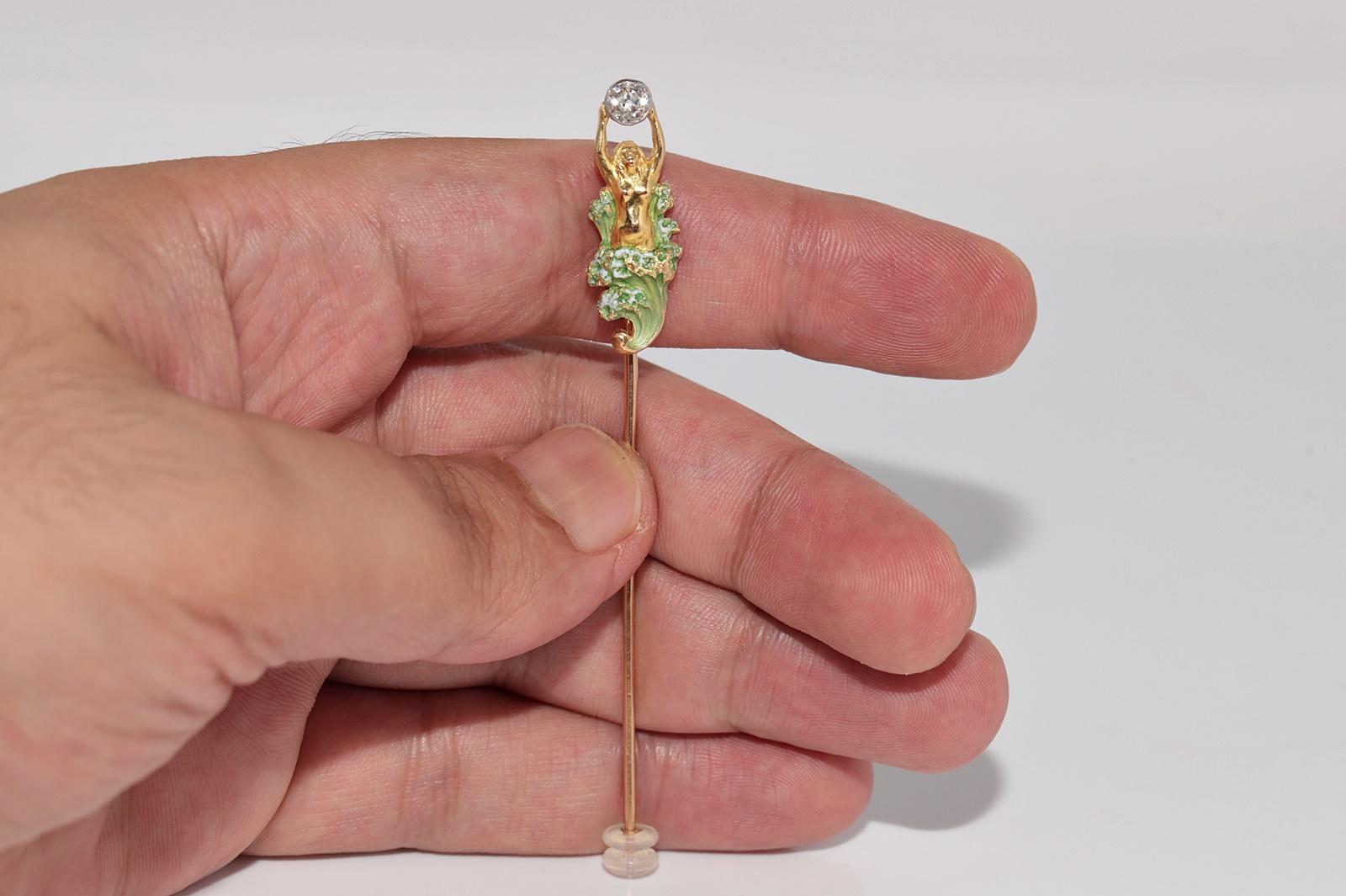 Antique Circa 1910s Art Nouveau 18k Gold Natural Old Cut Diamond Enamel brooch For Sale 12