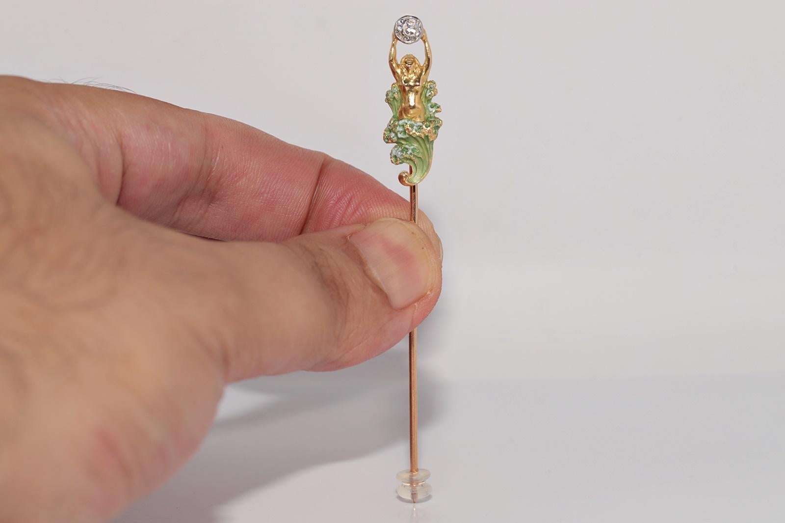 Women's Antique Circa 1910s Art Nouveau 18k Gold Natural Old Cut Diamond Enamel brooch For Sale
