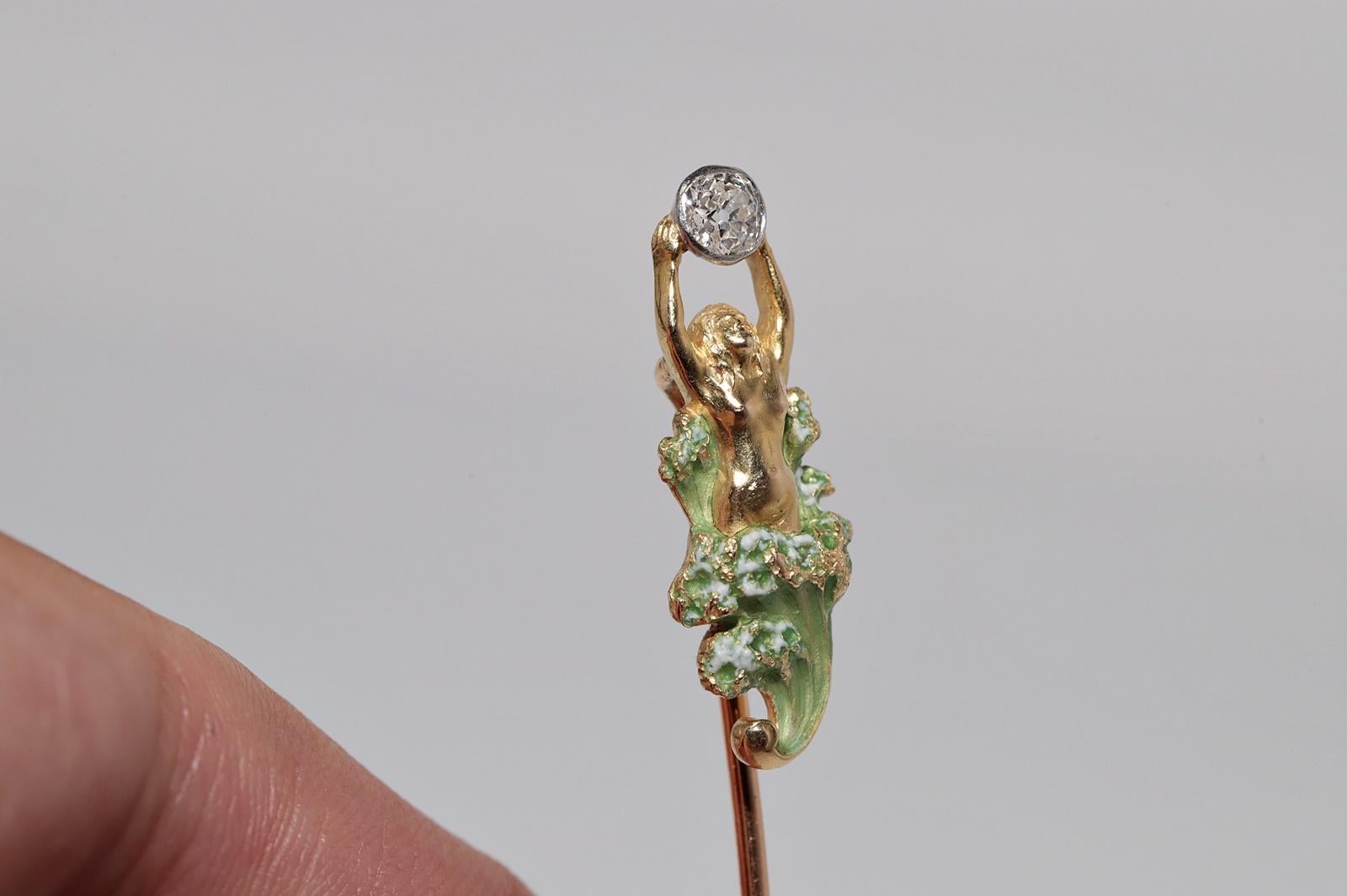 Antique Circa 1910s Art Nouveau 18k Gold Natural Old Cut Diamond Enamel brooch For Sale 1