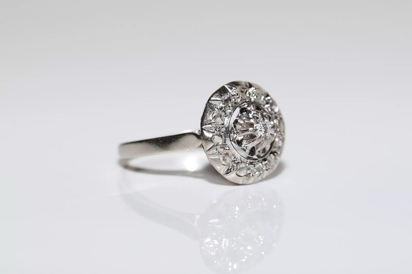 Antiguo anillo decorado con diamantes naturales de oro de 18 quilates Art Decó de 1920 en venta 8