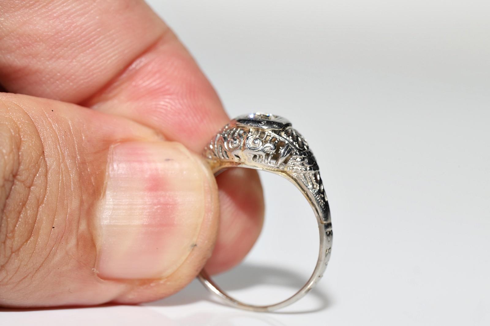 Bague Art déco ancienne datant d'environ 1920 en or 18 carats décorée de diamants naturels Pour femmes en vente