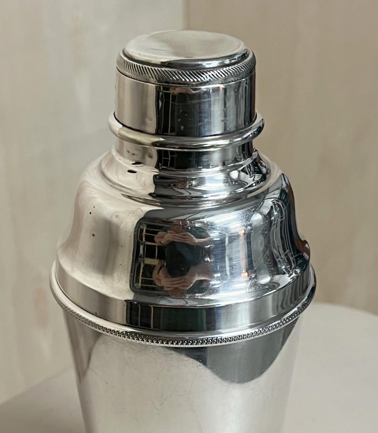 English Antique circa 1920 Art Deco Asprey & Co London Silver Plated Cocktail Shaker For Sale