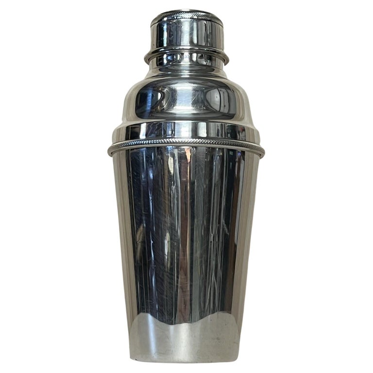 Shaker Art Déco pour cocktail en métal argenté - Vendu