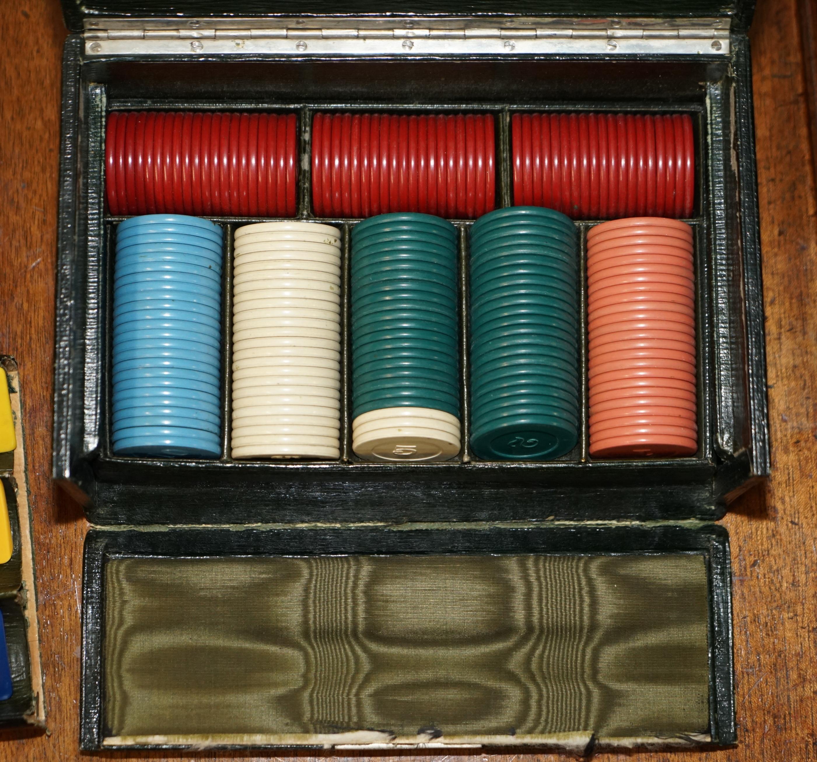 Antique circa 1920 Art Deco Casion Chip Poker Set Green Leather Silk Case 6
