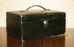 Antique circa 1920 Art Deco Casion Chip Poker Set Green Leather Silk Case