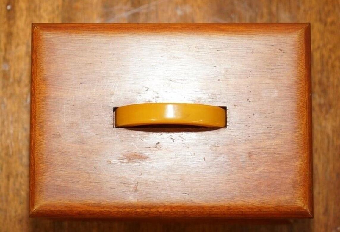 Début du 20ème siècle Ensemble ancien CASION CHIP POKER set ART DECO CIRCA 1920 AVEC CASE BAKELITE HANDLE CASE en vente