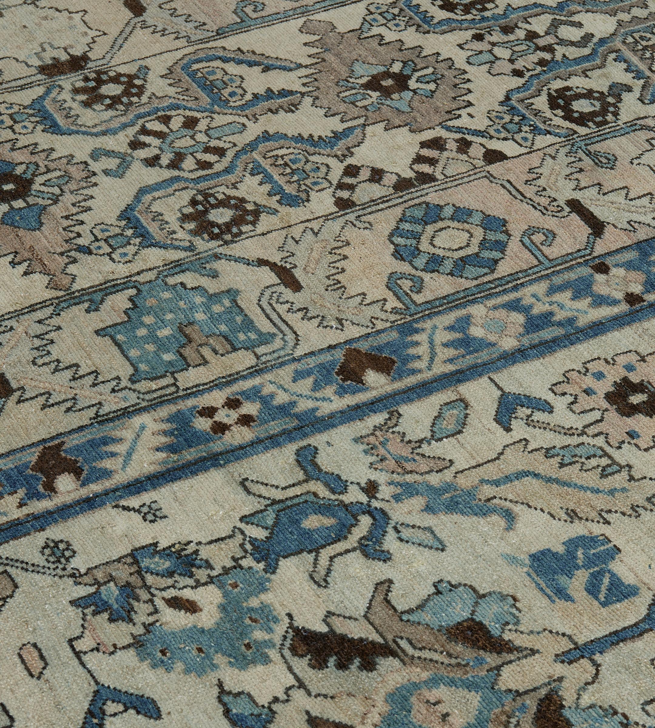 Antike CIRCA-1920 Blau und Elfenbein Wolle Floral Persian Bakhtiari Teppich im Angebot 5