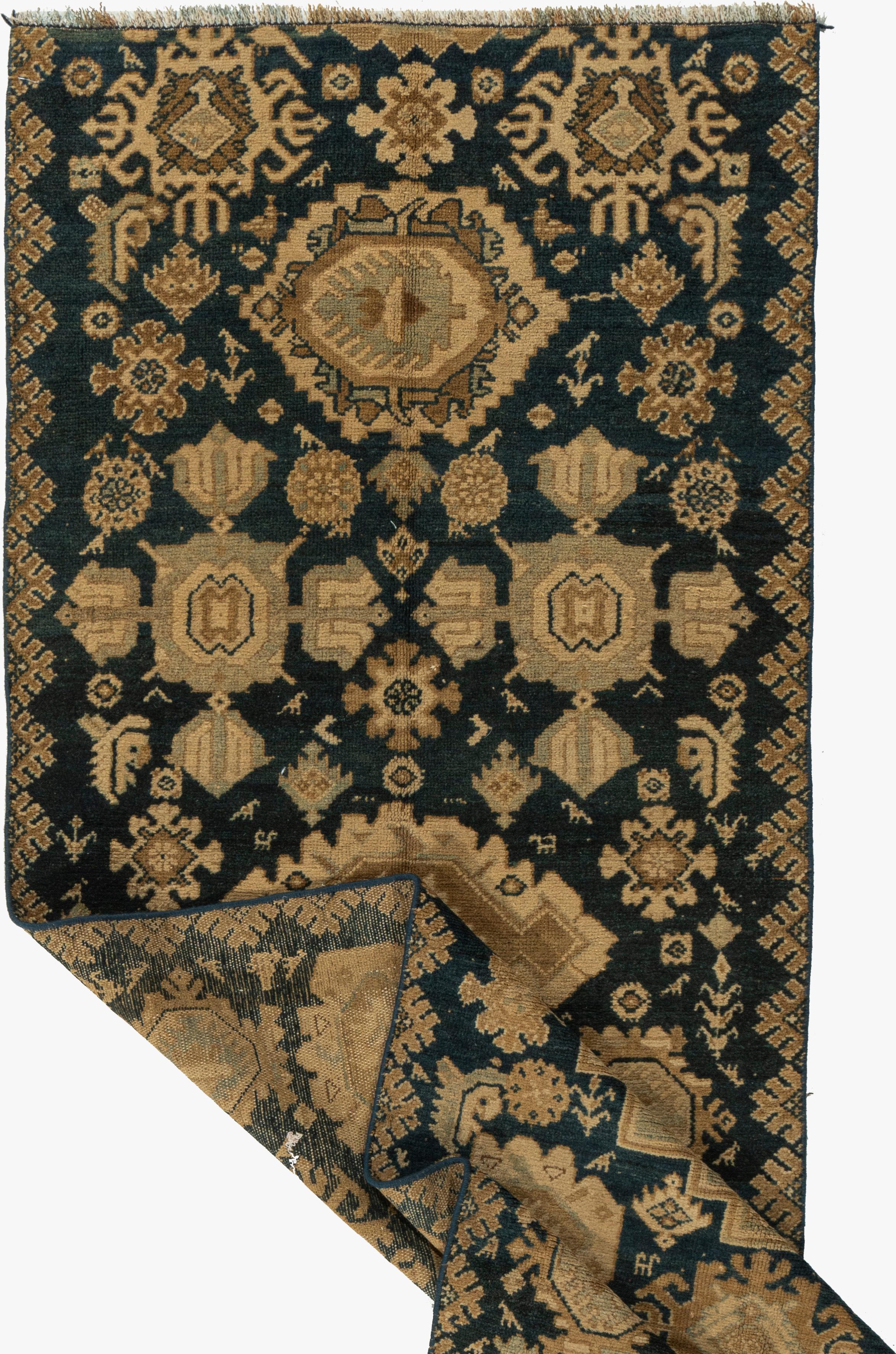 Antico tappeto blu persiano Malayer annodato a mano del 1920 circa in vendita 6