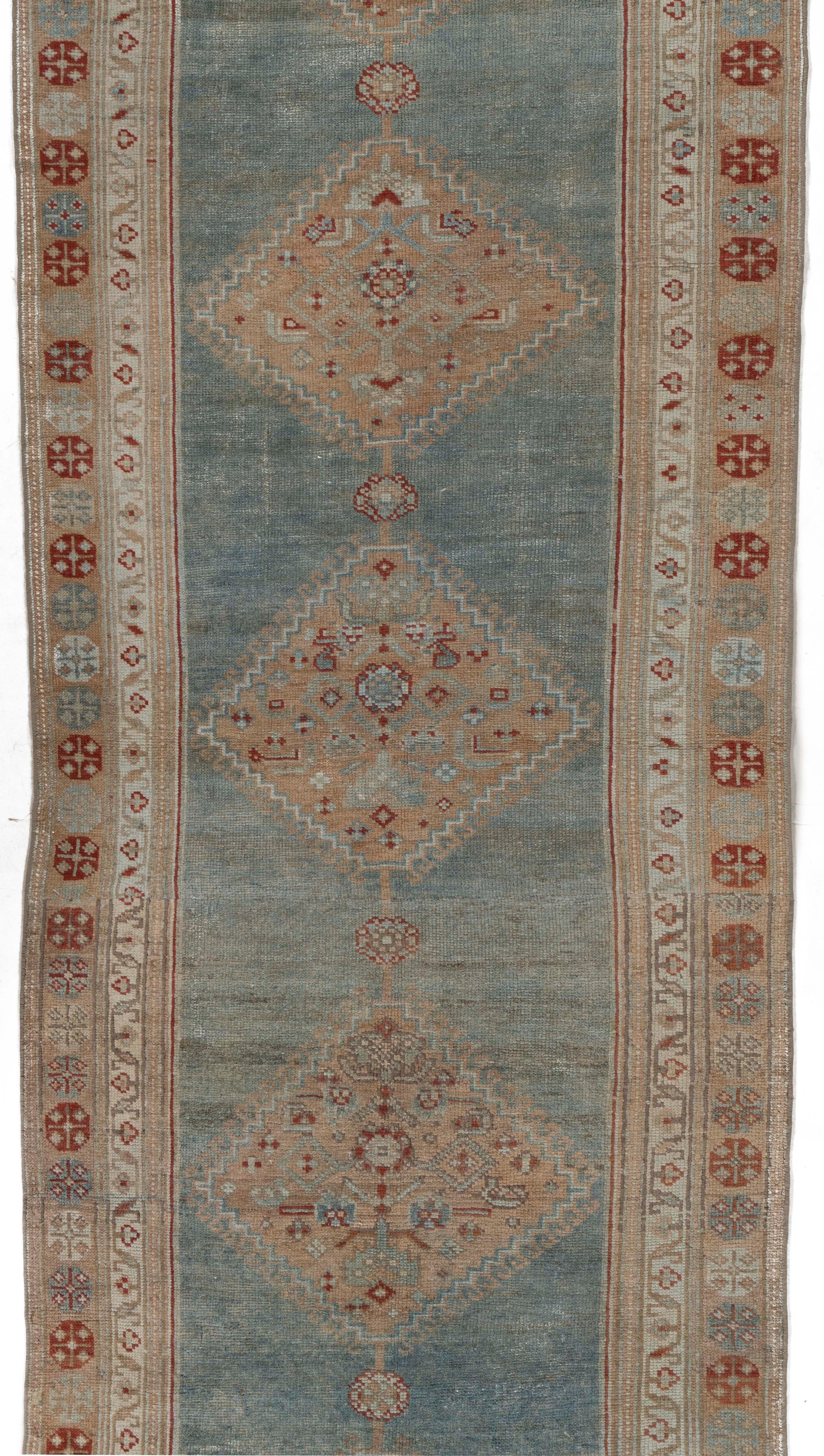 Persiano Antico runner annodato a mano di Malayer blu, circa 1920, 3'2 X 15'1 in vendita