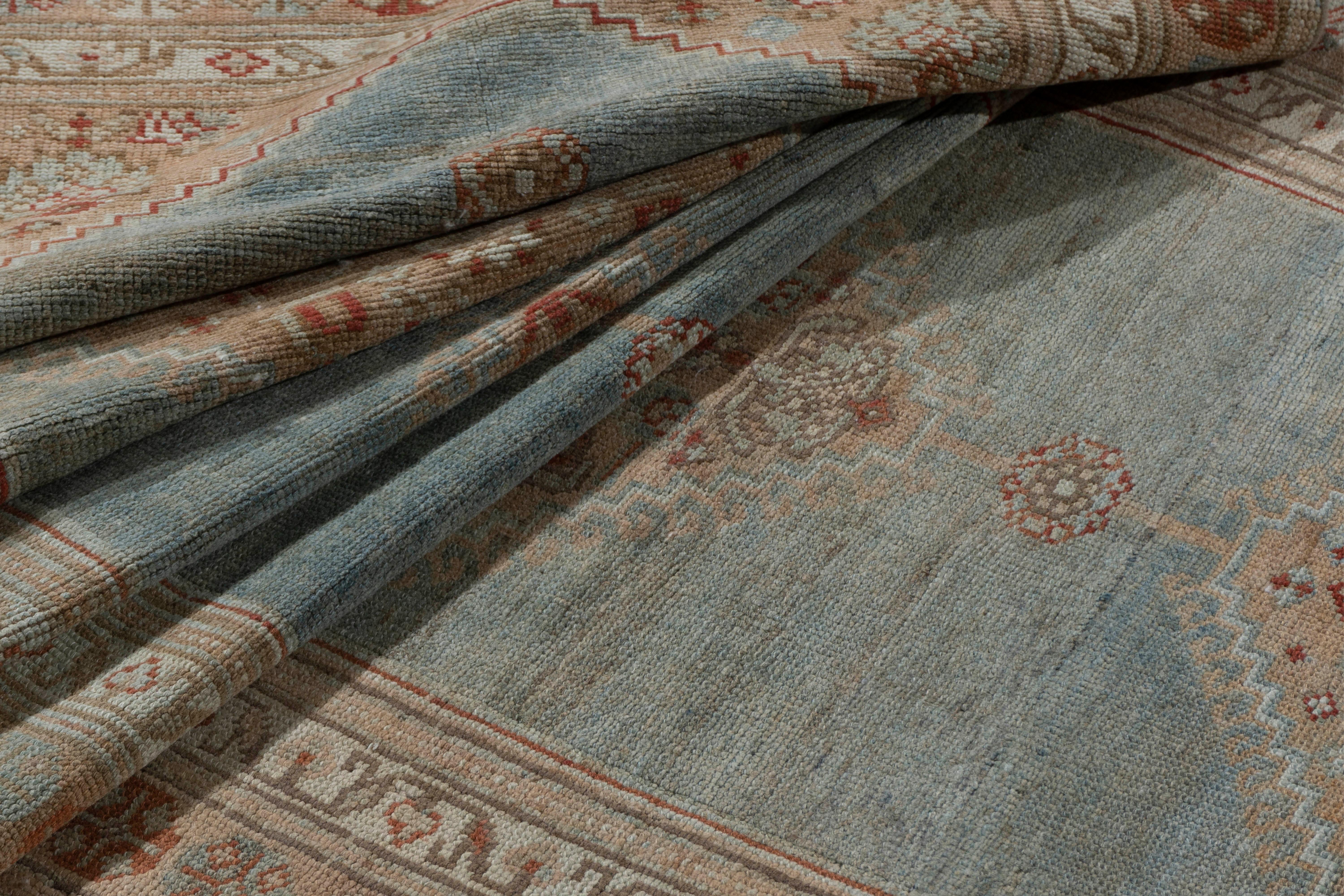 Antico runner annodato a mano di Malayer blu, circa 1920, 3'2 X 15'1 In condizioni buone in vendita a New York, NY