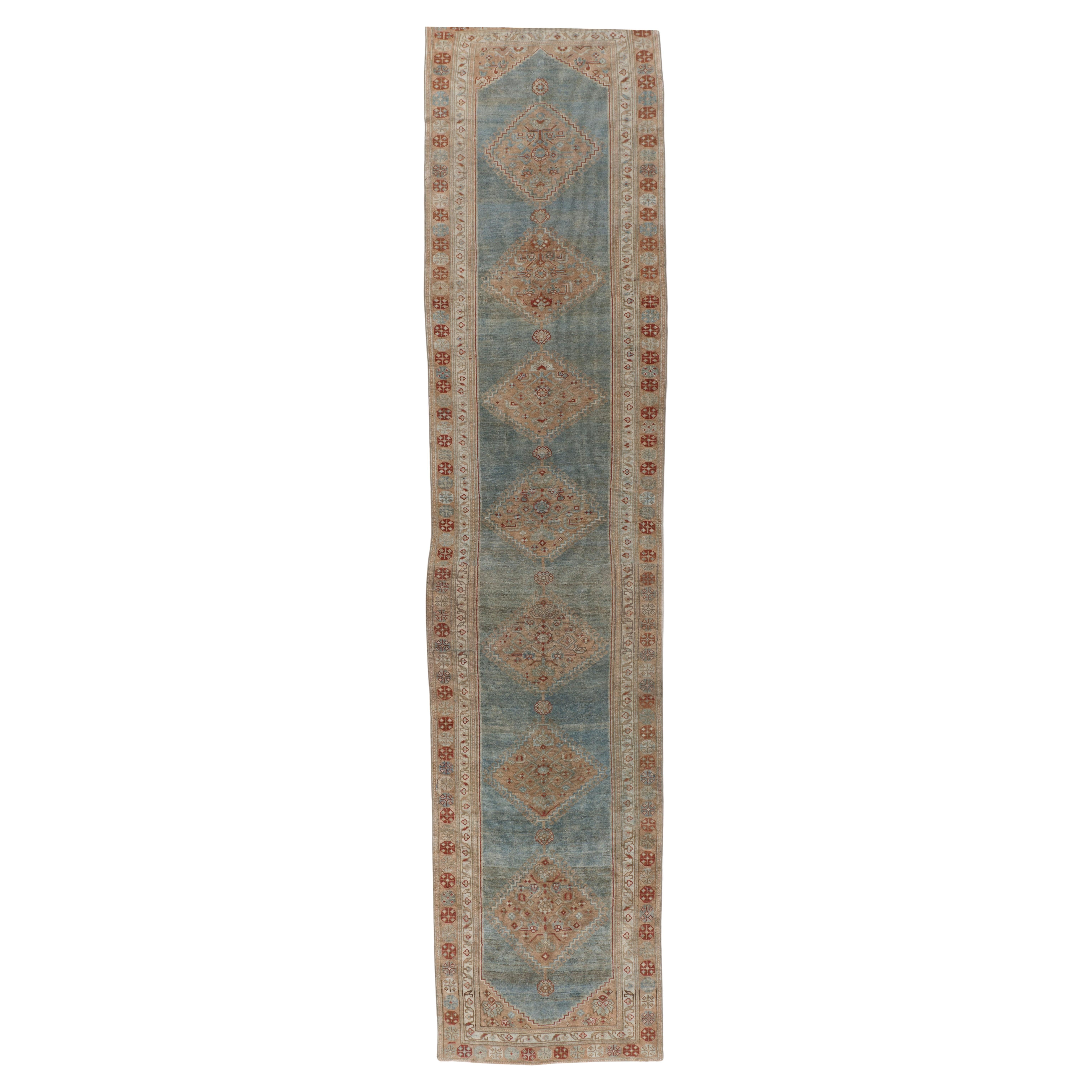 Antico runner annodato a mano di Malayer blu, circa 1920, 3'2 X 15'1