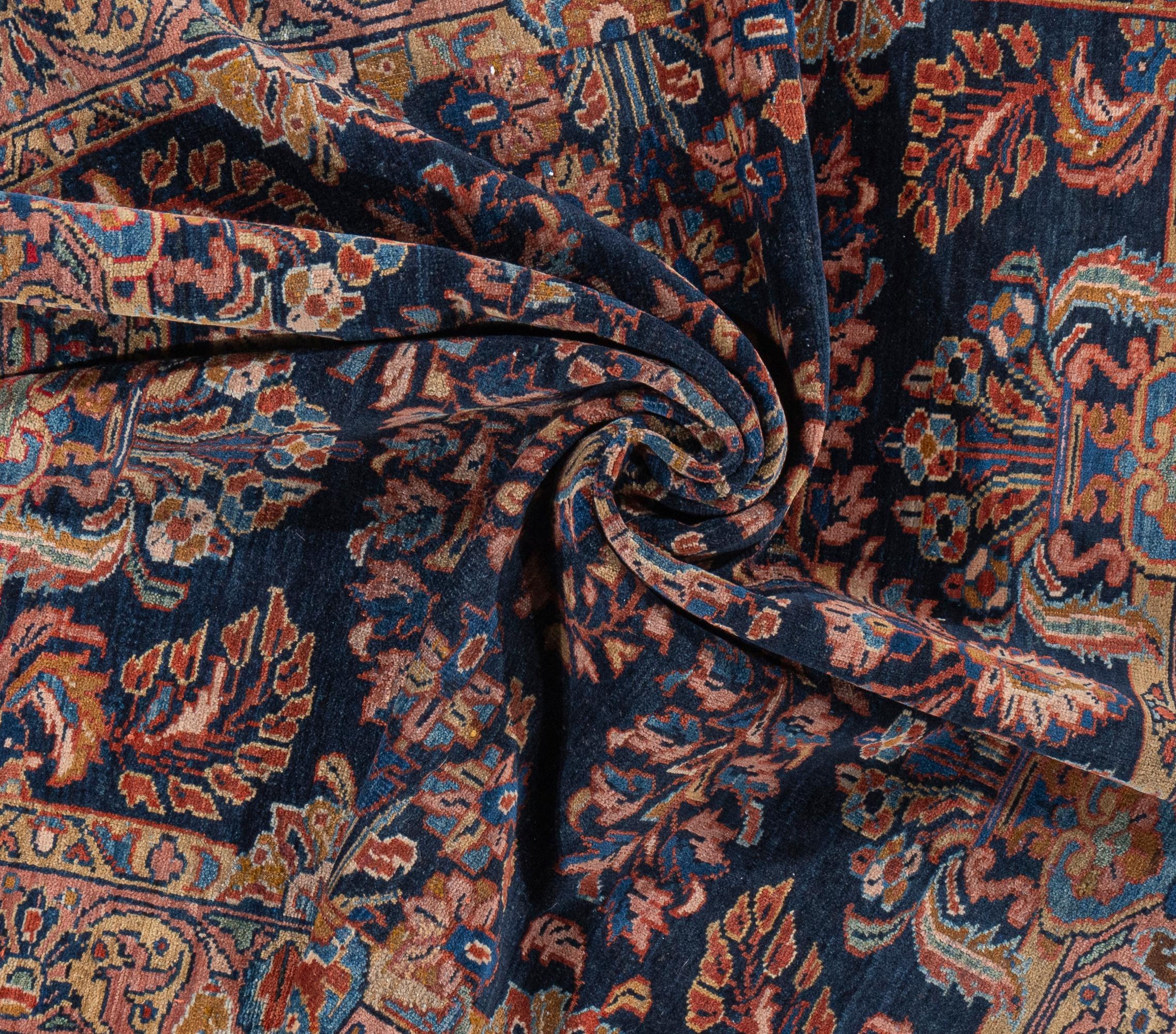 Antiker blauer quadratischer persischer Lilihan-Teppich, handgeknüpft, um 1920 im Angebot 2