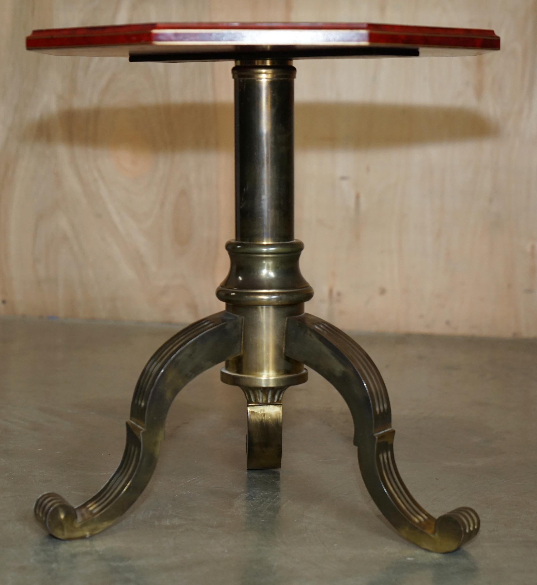 ANTIQUE CIRCA 1920 CHINESE CHINOiSERIE BRASS FRAMED SIDE END LAMP WINE TABLE For Sale 1