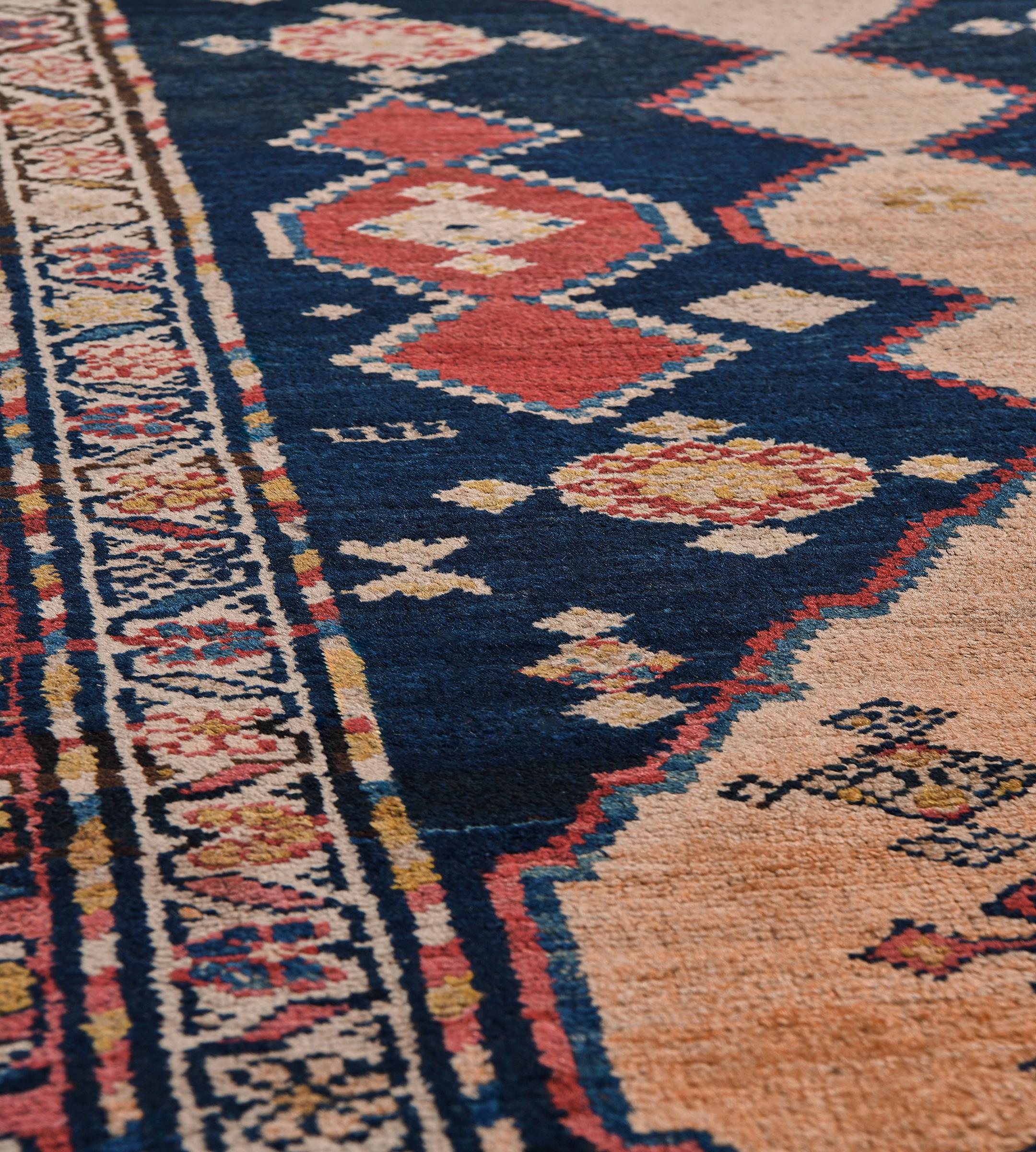 Antiker CIRCA-1920 Indigo-Blau Authentischer Persischer Bidjar Läufer (Wolle) im Angebot