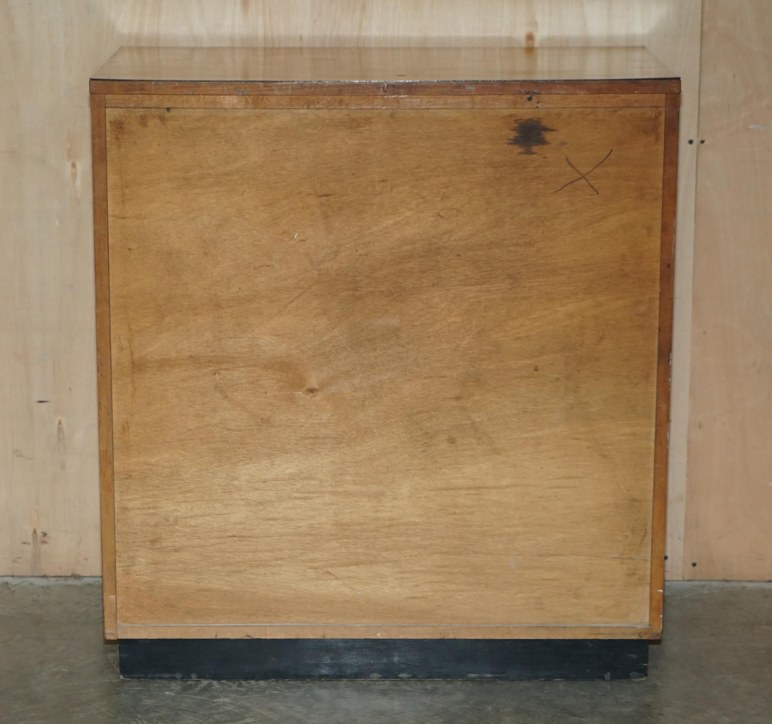 CHEST OF DRAWERS WiTH DROP FRONT ANTIQUE DE CAMPAIGNE MILITAIRE EN chêne clair datant de 1920 en vente 4