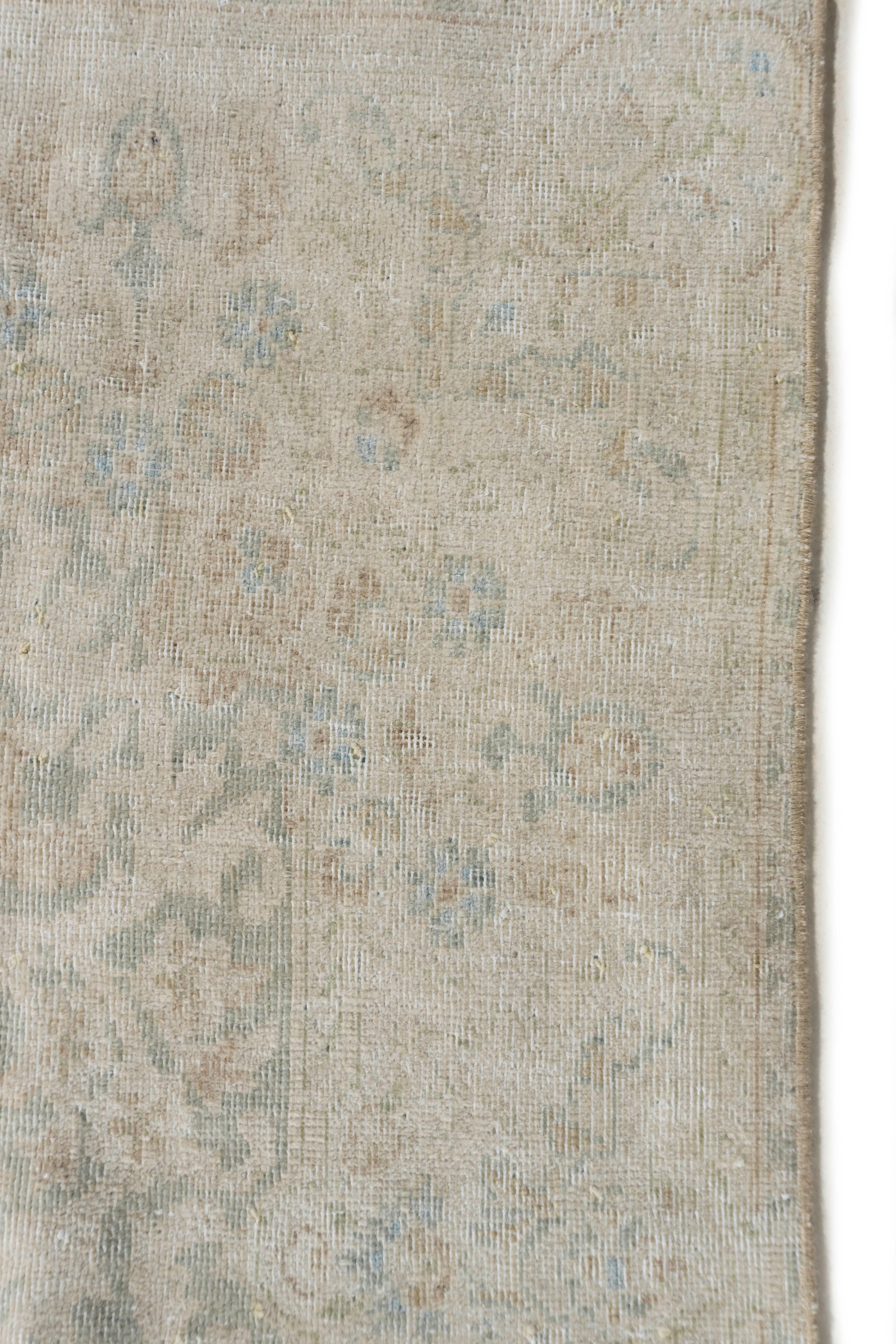 Antico Tappeto Kerman annodato a mano, circa 1920, grigio pallido e invecchiato 3'8 X 6'6 in vendita 1