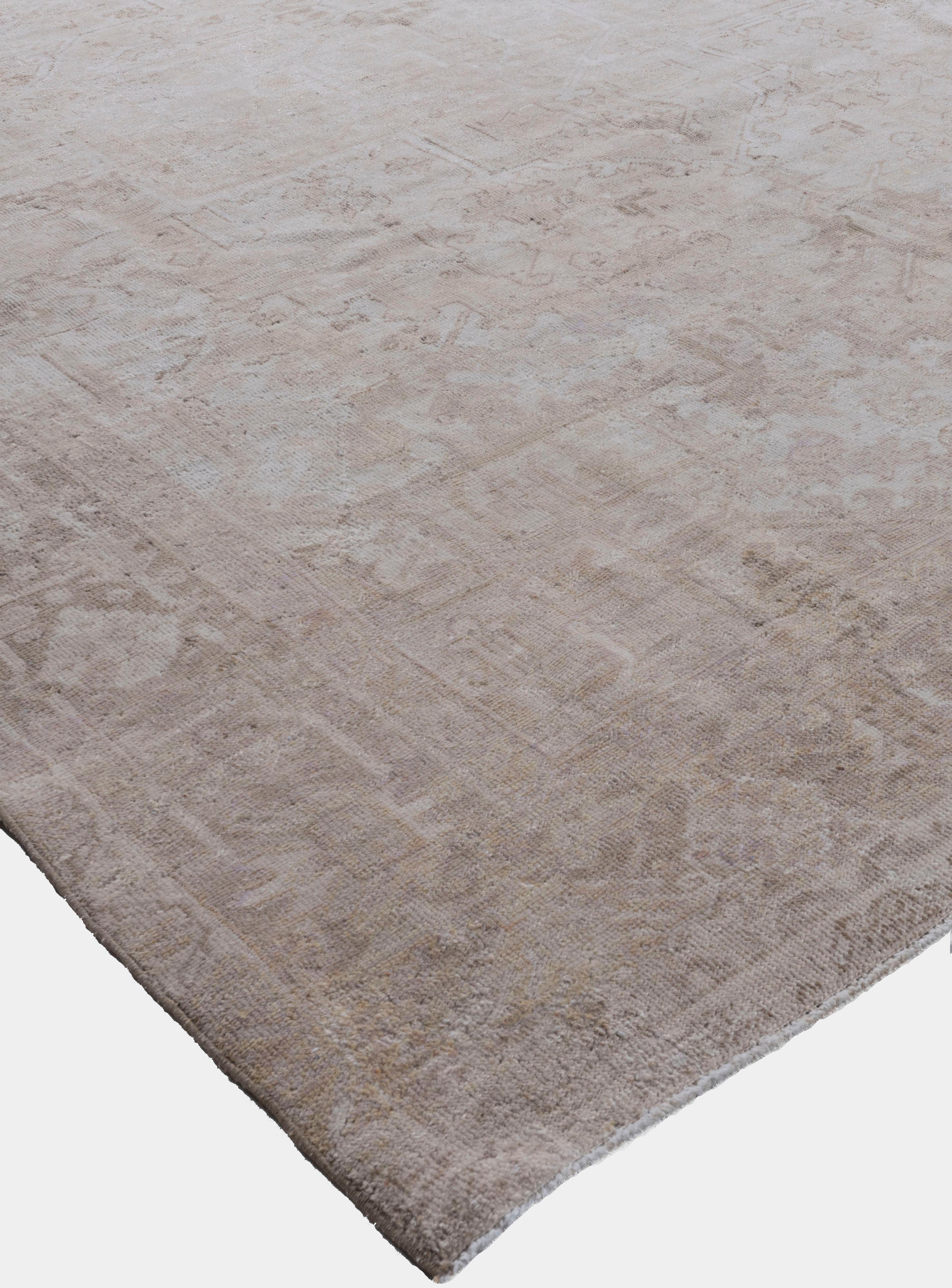 Antiker persischer, gedämpfter, handgeknüpfter Heriz-Teppich in Taupe, 8' X 10'9, um 1920 im Angebot 1