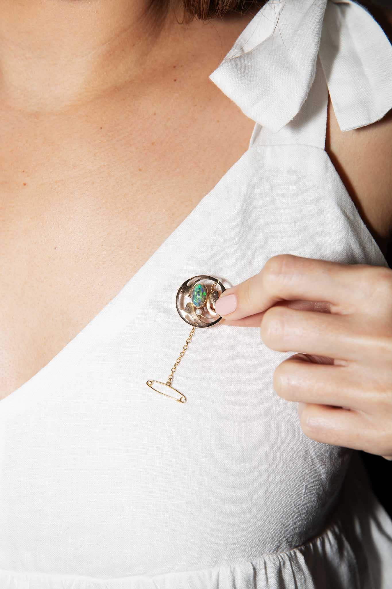 Cabochon Antique Circa 1920s 1.48 Carat Opal & Pearl Brooch 15 Carat Yellow Gold For Sale