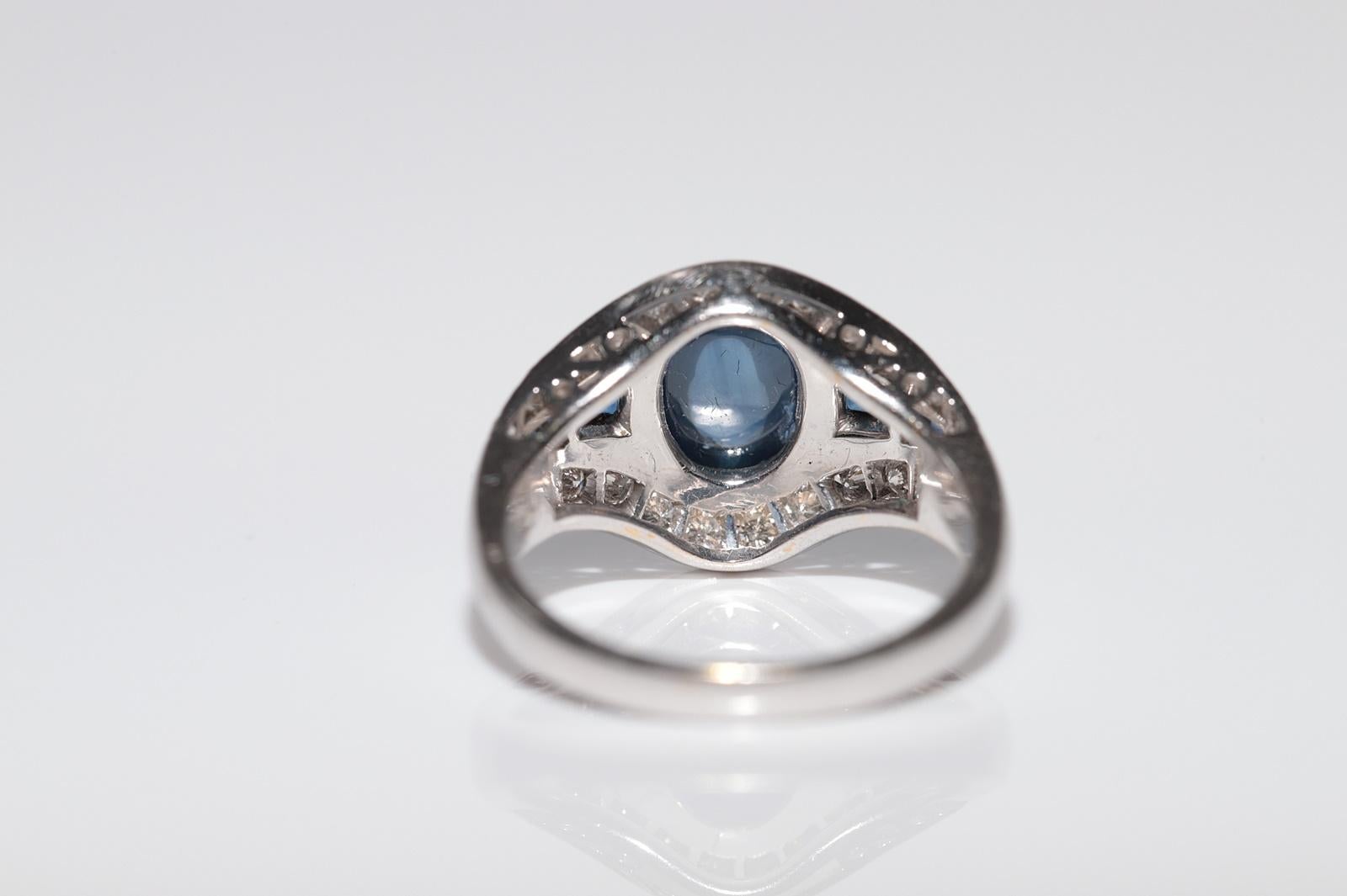 Anello antico CIRCA 1920 in oro 18k Art Deco con diamante naturale e zaffiro cabochon in vendita 2