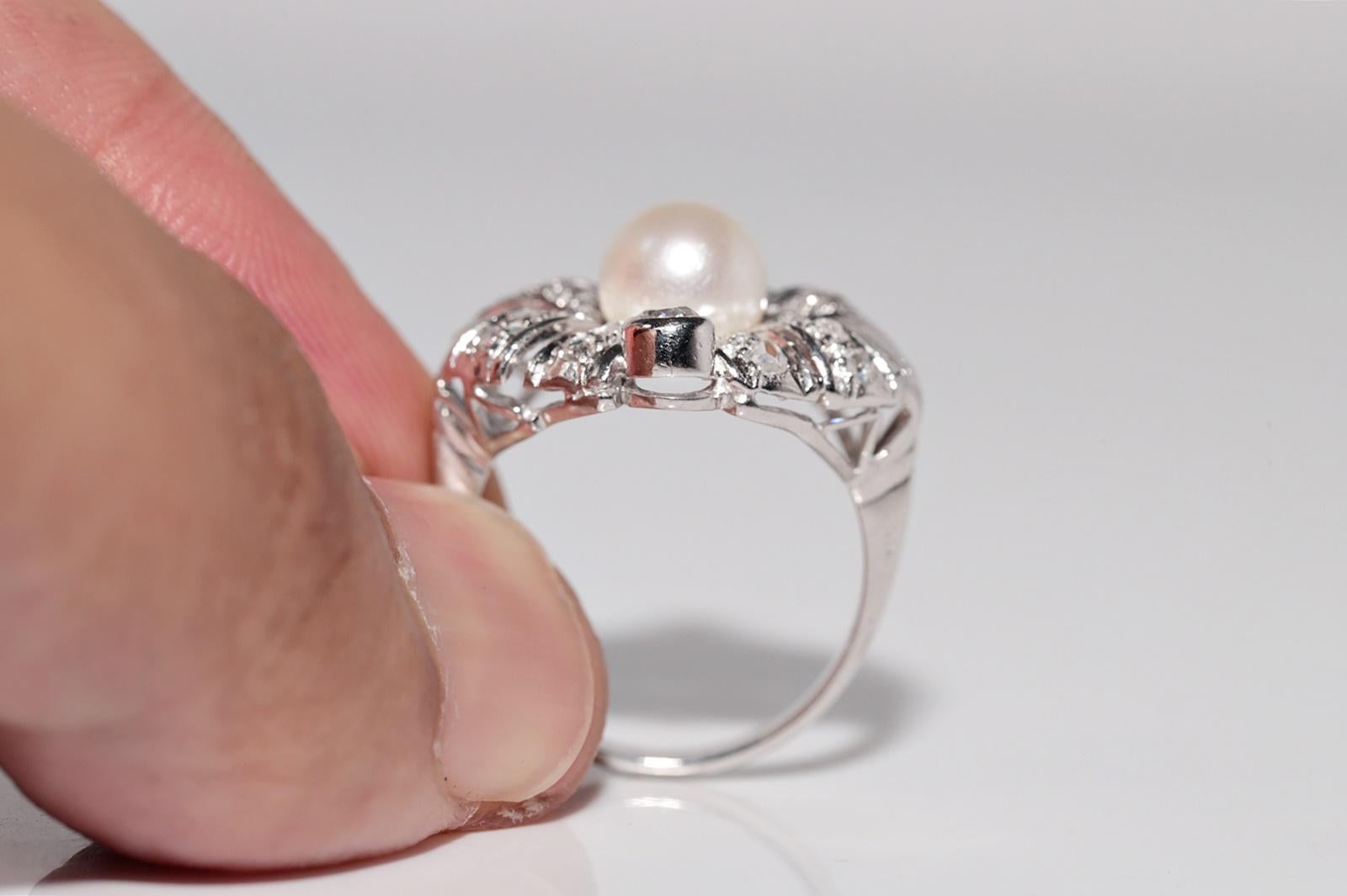 Antique Circa 1920s 18k Gold Art Deco Natural Diamond And Pearl Decorated Ring For Sale 6