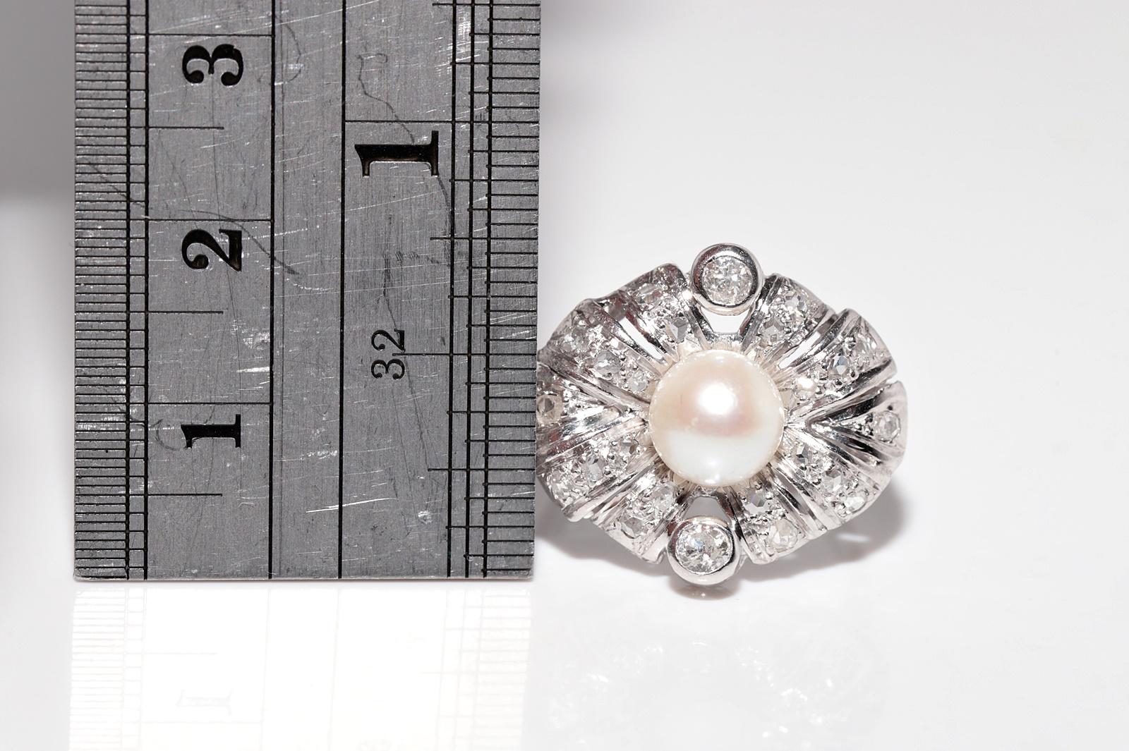 Antique Circa 1920s 18k Gold Art Deco Natural Diamond And Pearl Decorated Ring For Sale 12