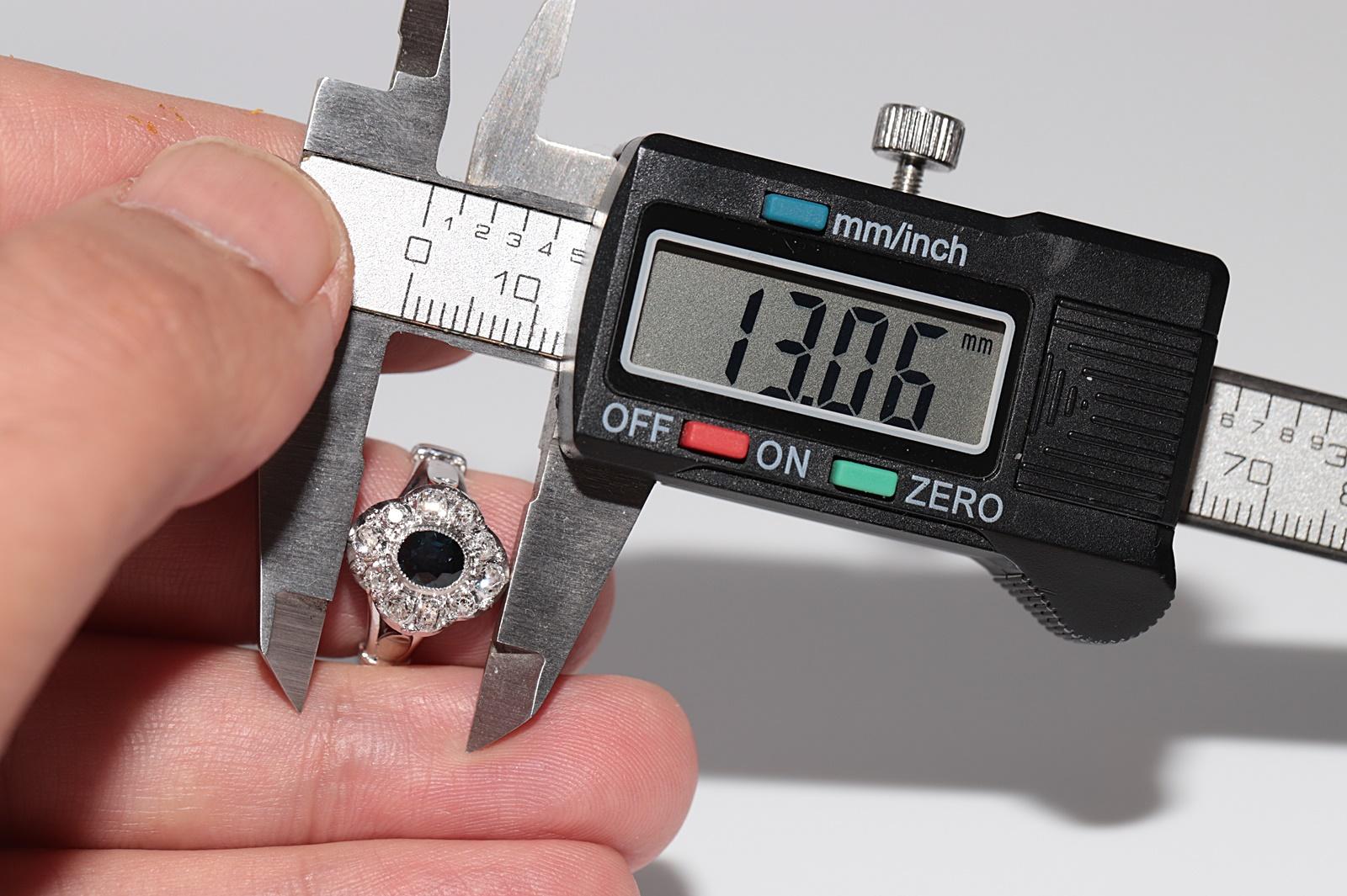 Bague ancienne en or 18k Circa 1920 Art Deco diamant naturel et saphir Navette en vente 6