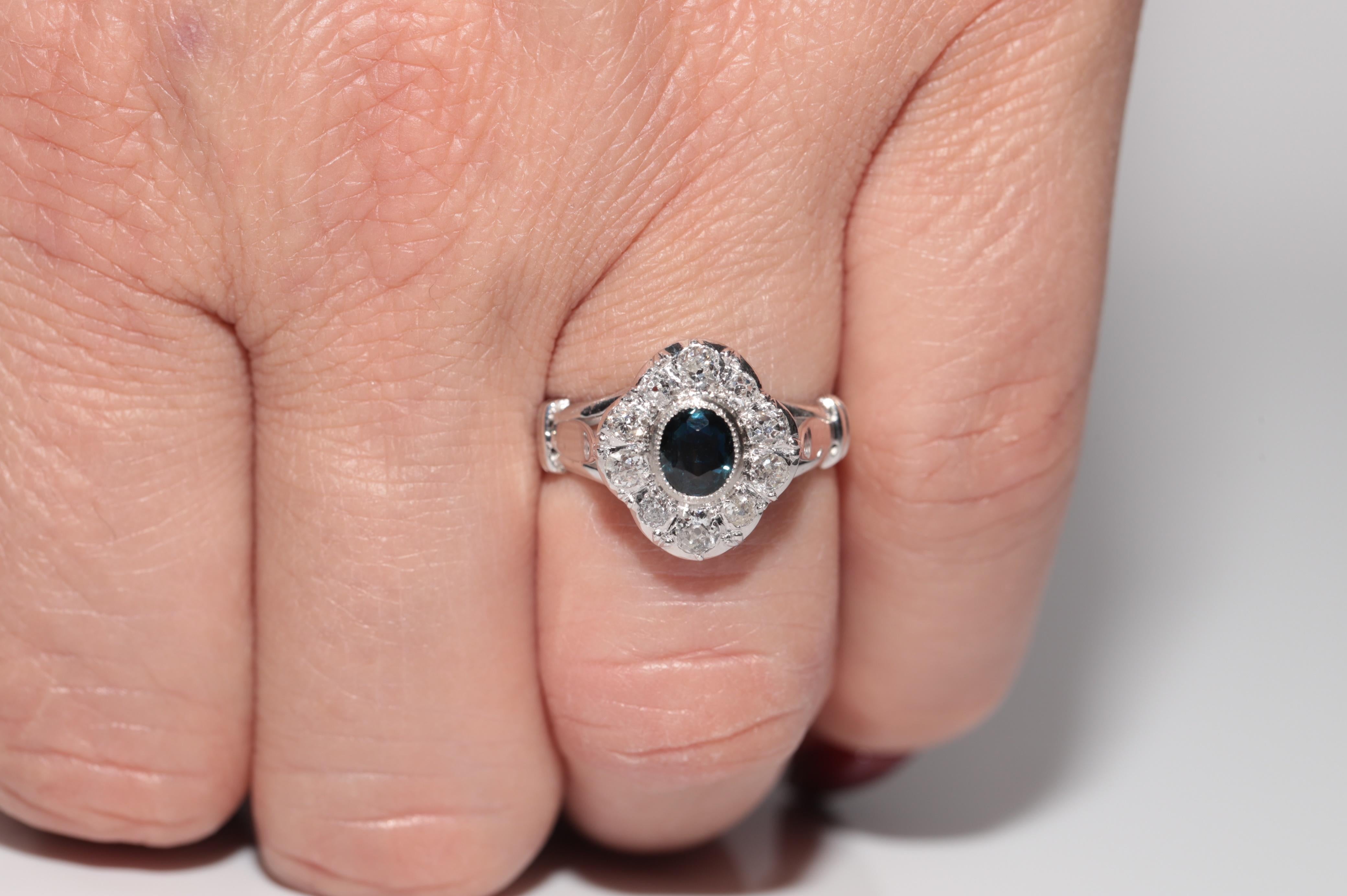 Bague ancienne en or 18k Circa 1920 Art Deco diamant naturel et saphir Navette en vente 11