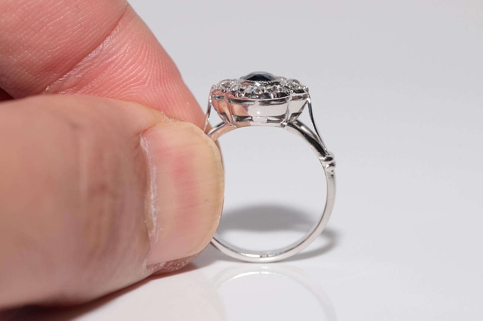 Bague ancienne en or 18k Circa 1920 Art Deco diamant naturel et saphir Navette en vente 1