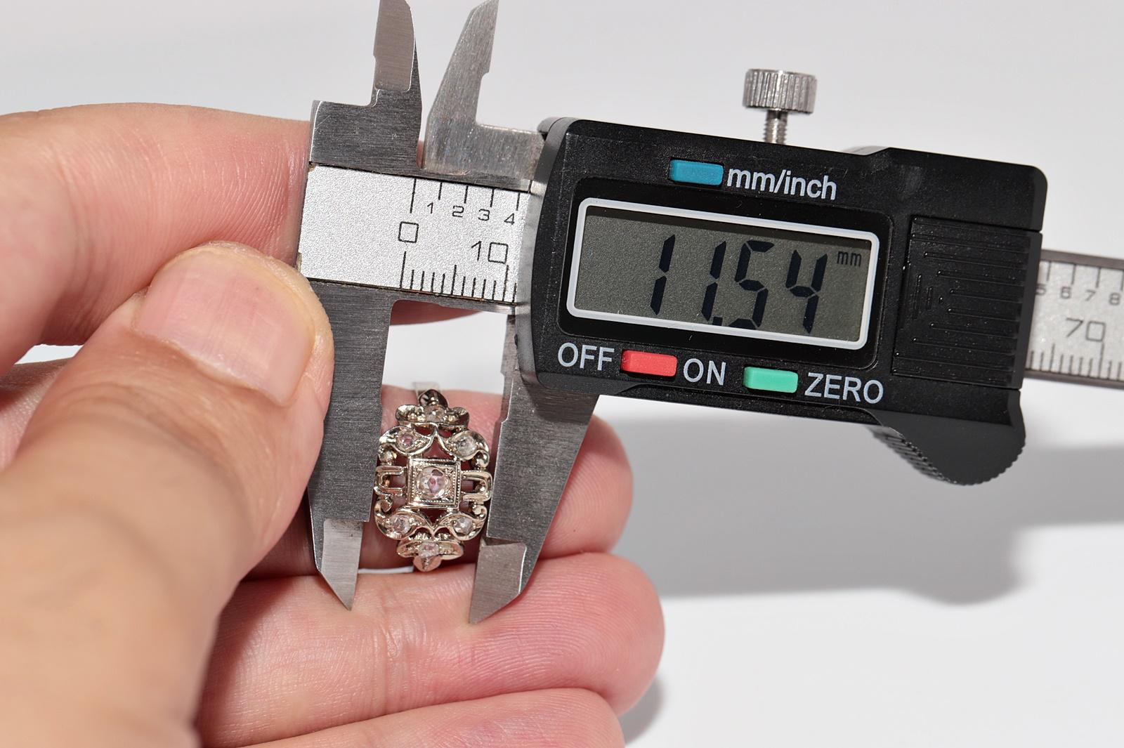 Bague Art déco ancienne des années 1920 en or 18 carats décorée de diamants naturels en vente 5