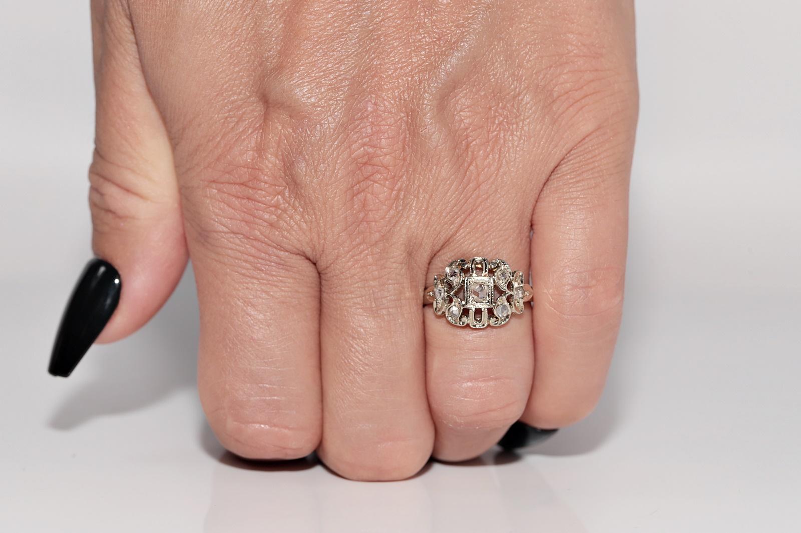 Bague Art déco ancienne des années 1920 en or 18 carats décorée de diamants naturels en vente 9