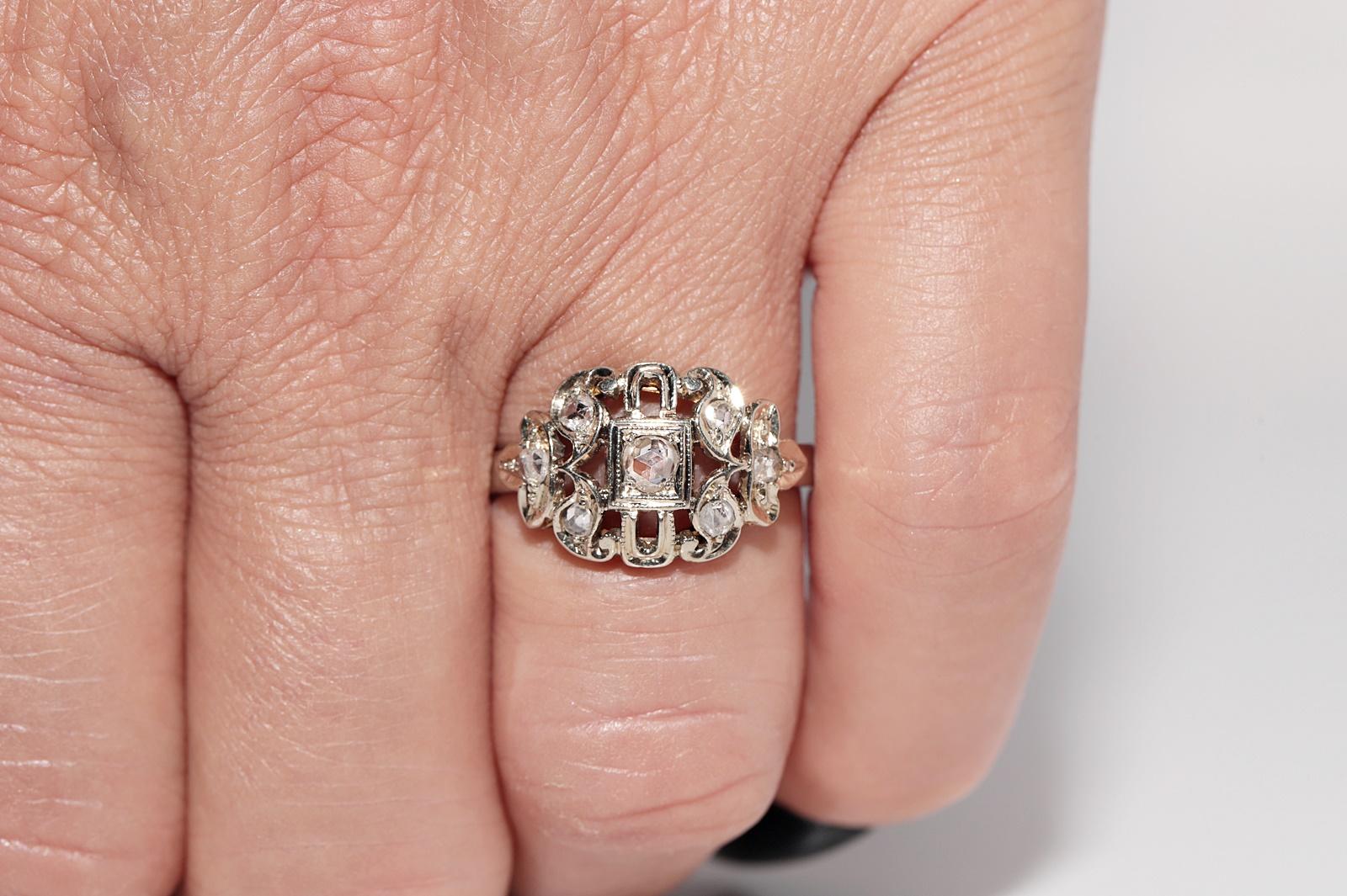 Bague Art déco ancienne des années 1920 en or 18 carats décorée de diamants naturels en vente 10