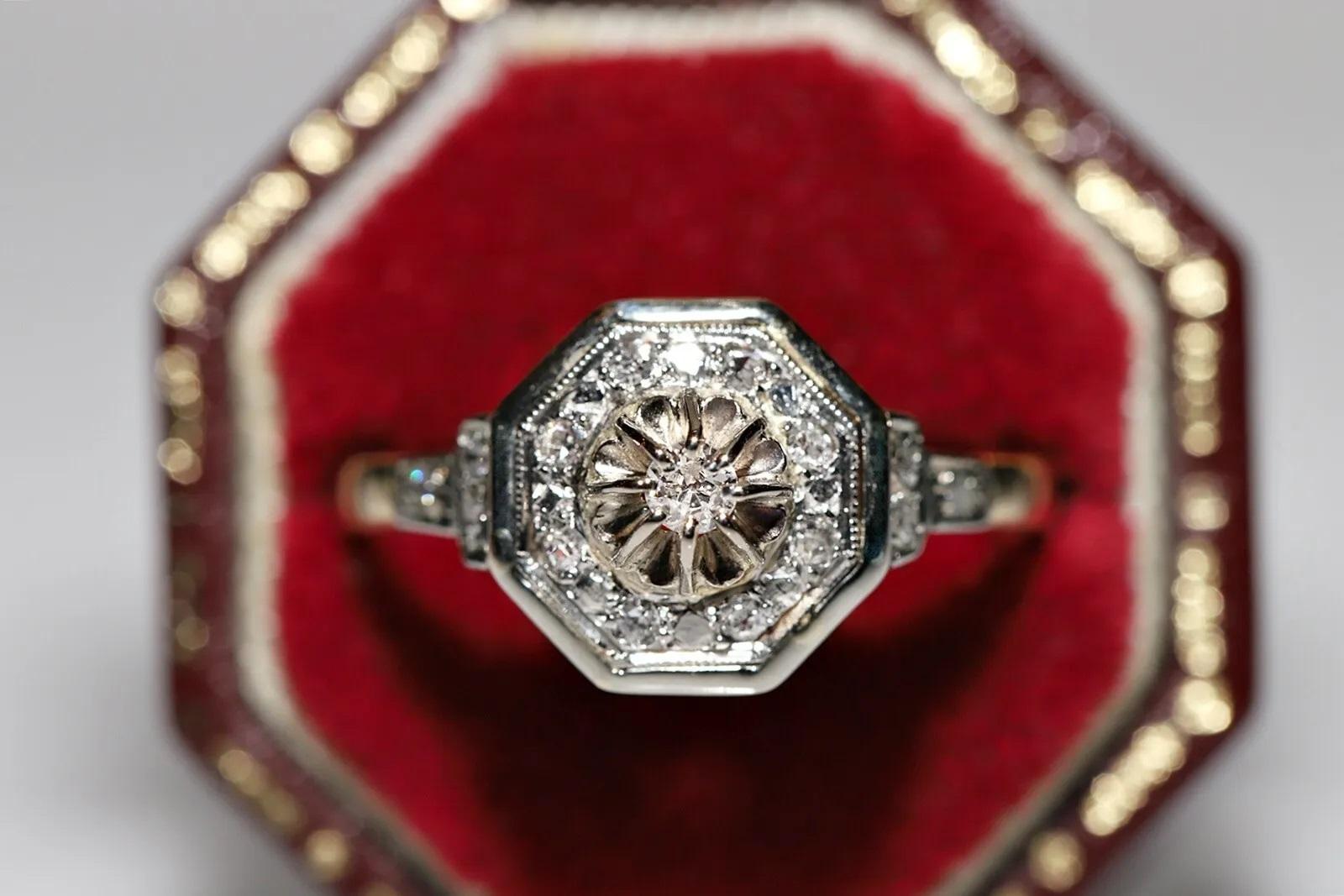 In very good condition.
Total weight is 2.2 grams..
Totally is diamond 0.35 carat.
The diamond is has G-H color and s1-s2.
Ring size is US 7.2
We can make any size.
Box is not included.
Please contact for any questions.