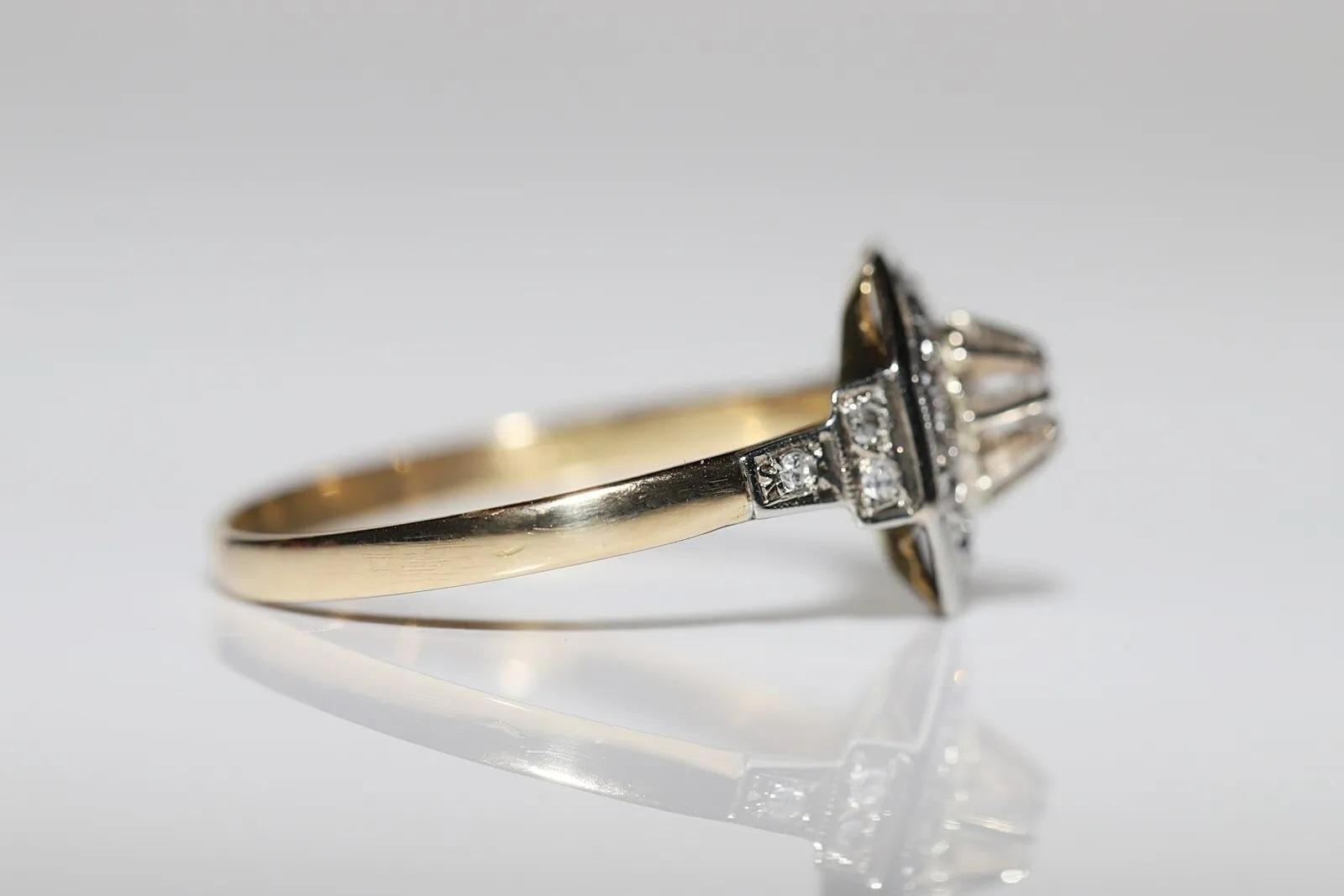 Antique Circa 1920s 18k Gold Art Deco Natural Diamond Decorated Ring For Sale 2