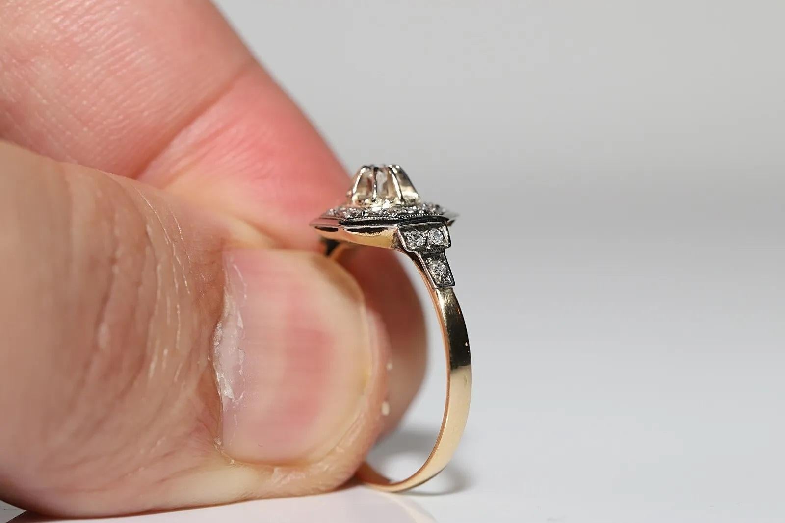 Antique Circa 1920s 18k Gold Art Deco Natural Diamond Decorated Ring For Sale 4
