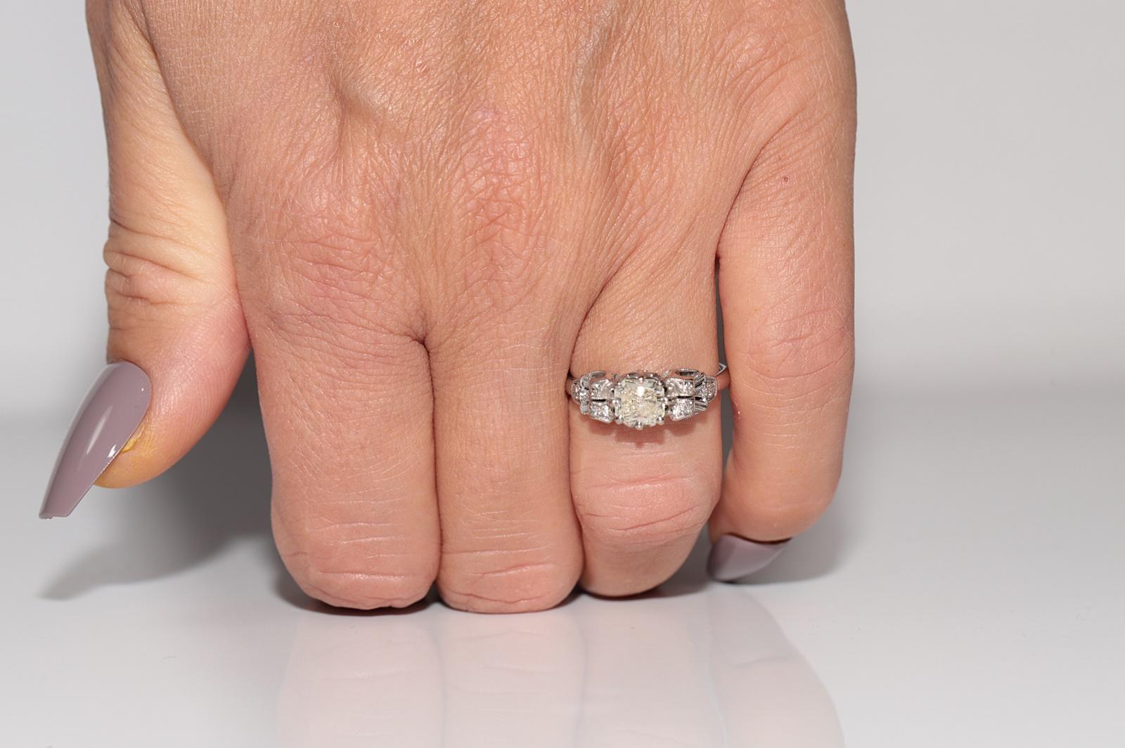 Bague solitaire décorée d'un diamant naturel en or 18k de style Art Decor, circa 1920 en vente 6