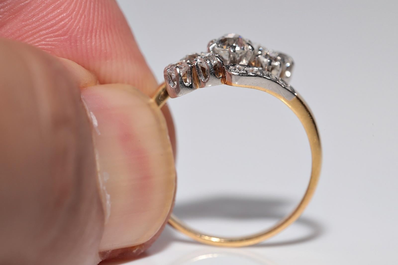Antique Circa 1920s 18k Gold Handcrafted Natural Old Cut Diamond Decorated Ring For Sale 2