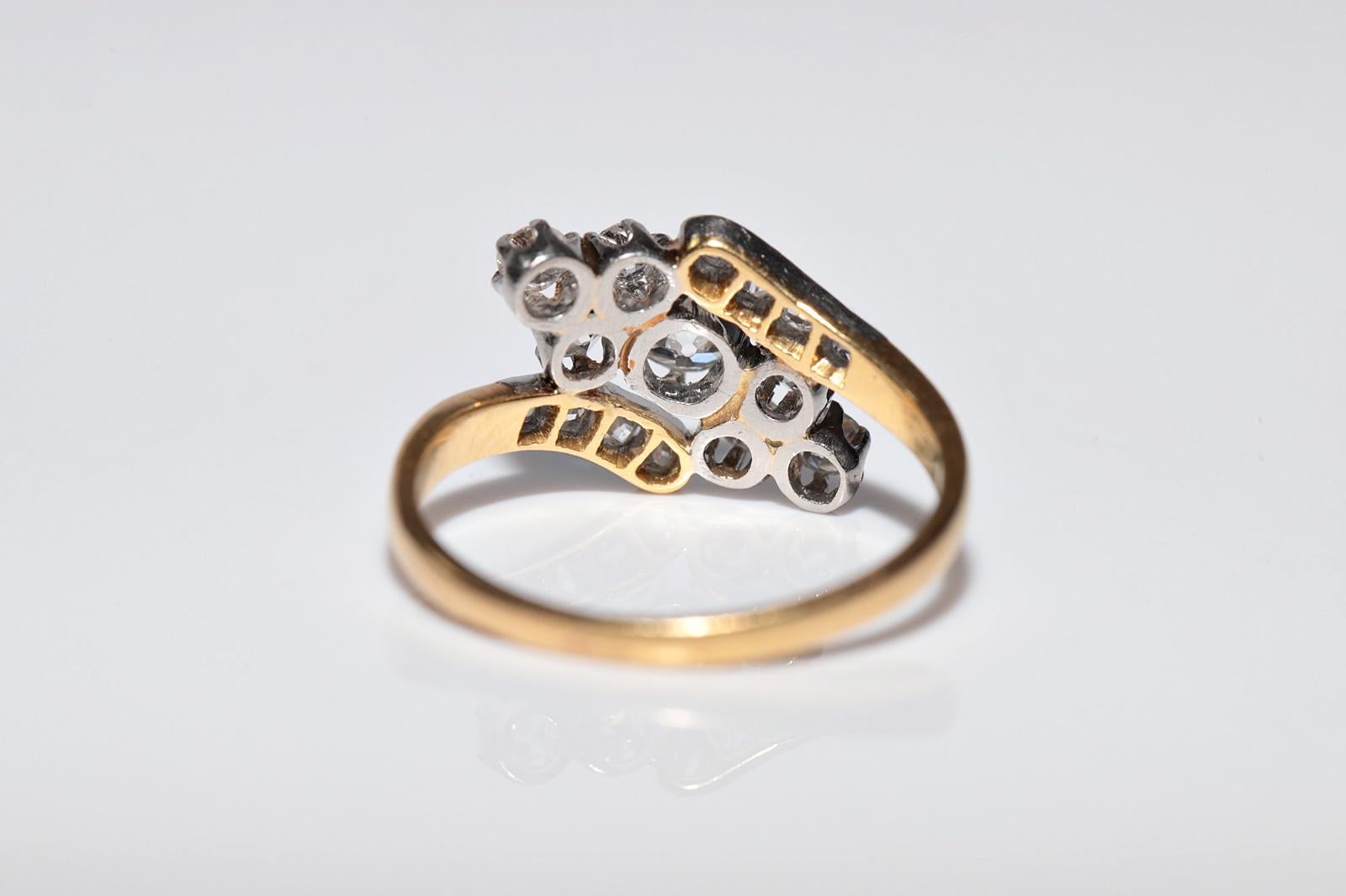 Antique Circa 1920s 18k Gold Handcrafted Natural Old Cut Diamond Decorated Ring For Sale 3