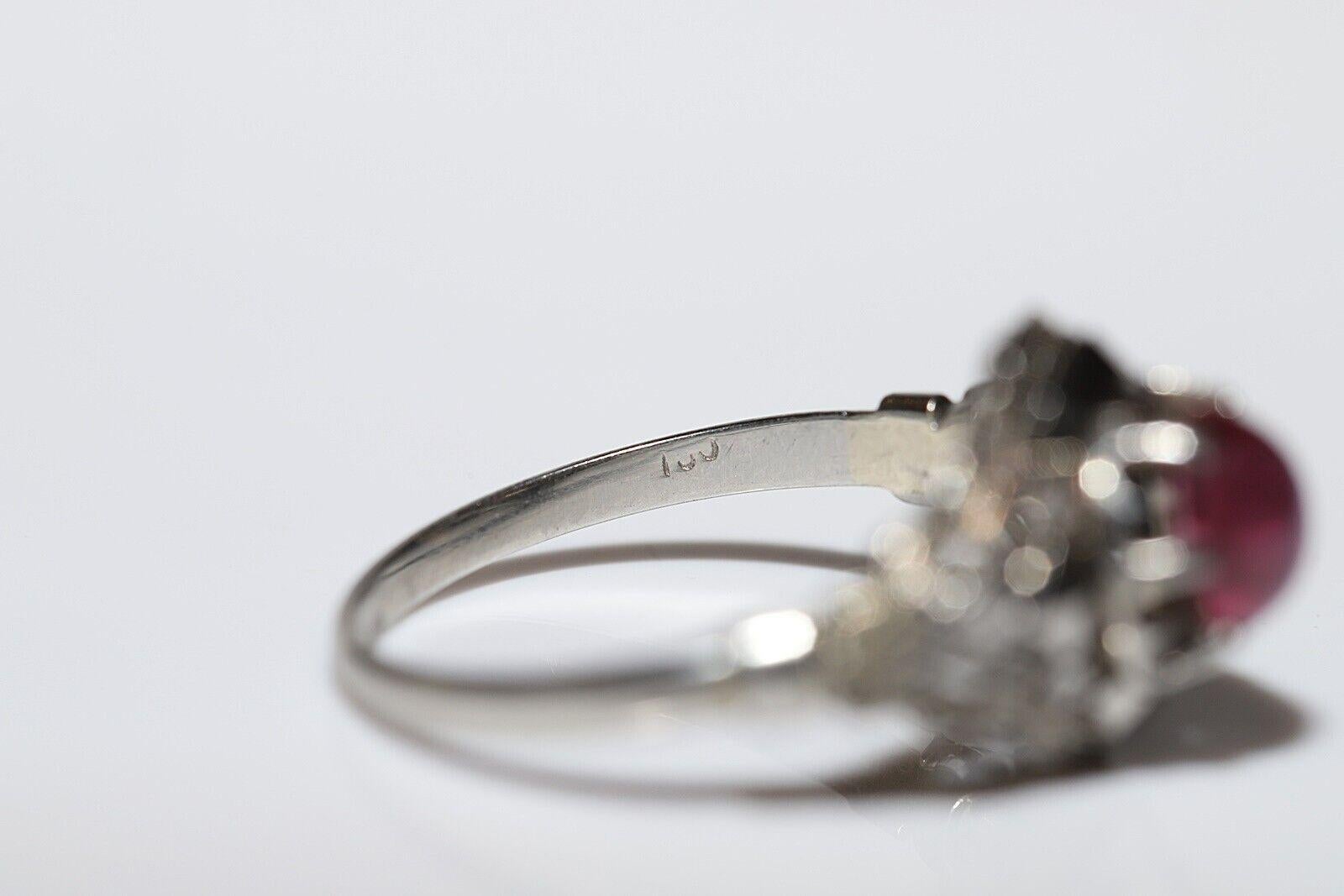 Bague ancienne des années 1920 en or 18 carats avec cabochon naturel de rubis et diamants taille rose en vente 1