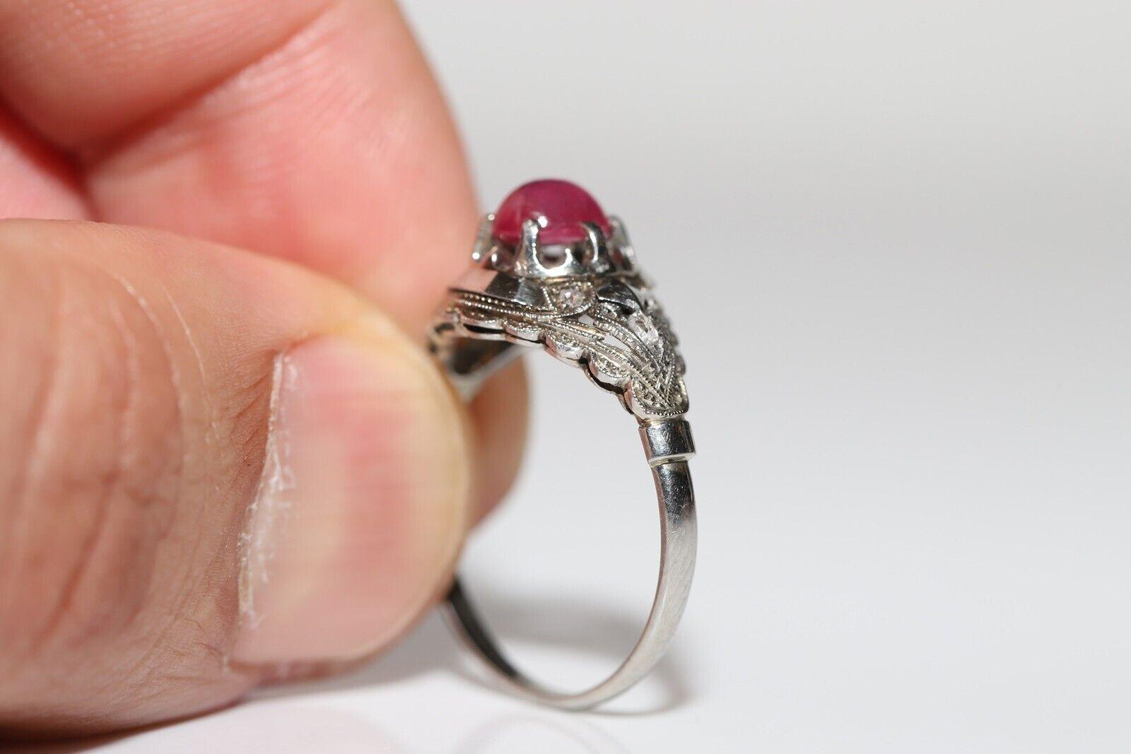 Bague ancienne des années 1920 en or 18 carats avec cabochon naturel de rubis et diamants taille rose en vente 2