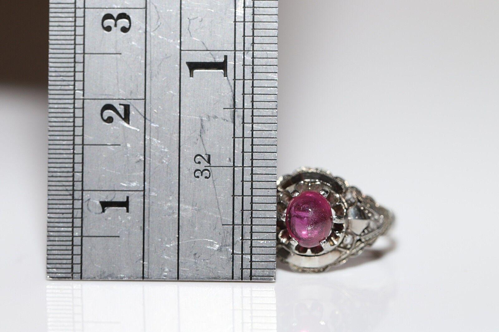 Bague ancienne des années 1920 en or 18 carats avec cabochon naturel de rubis et diamants taille rose en vente 3
