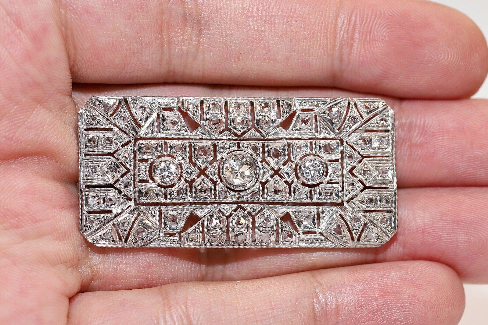 Antique Circa 1920s Art Deco 18k Gold Natural Diamond Decorated Brooch  For Sale 3