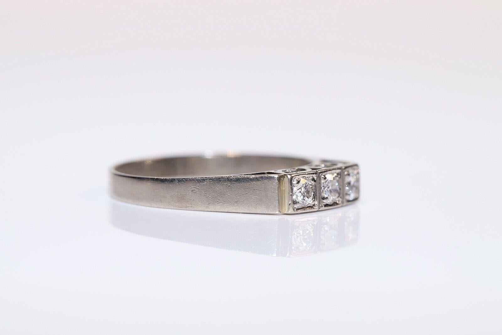 Antiker, dekorativer Ring aus 18 Karat Gold mit natürlichem Diamanten, ca. 1920er Jahre (Art déco) im Angebot