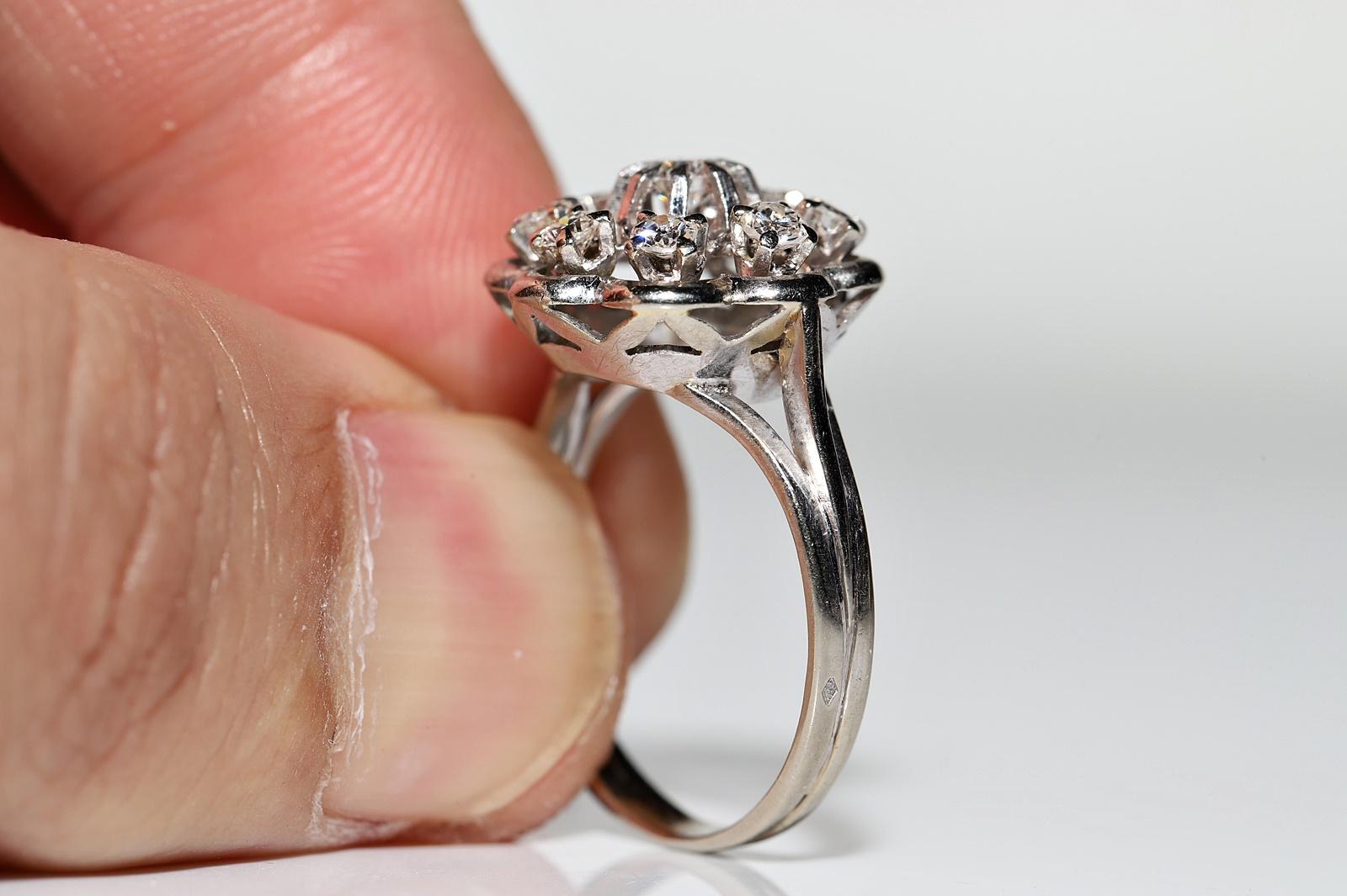 Bague ancienne des années 1920 en or 18 carats décorée de diamants naturels en vente 1