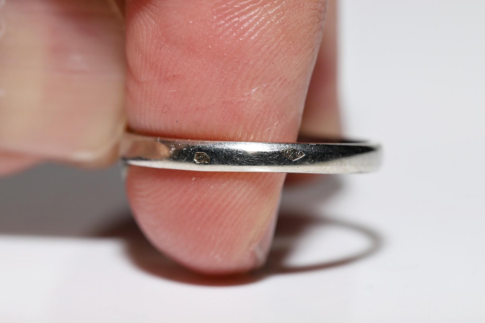 Anillo Antiguo Circa 1920s Oro 18k Decorado con Diamantes Naturales en venta 2