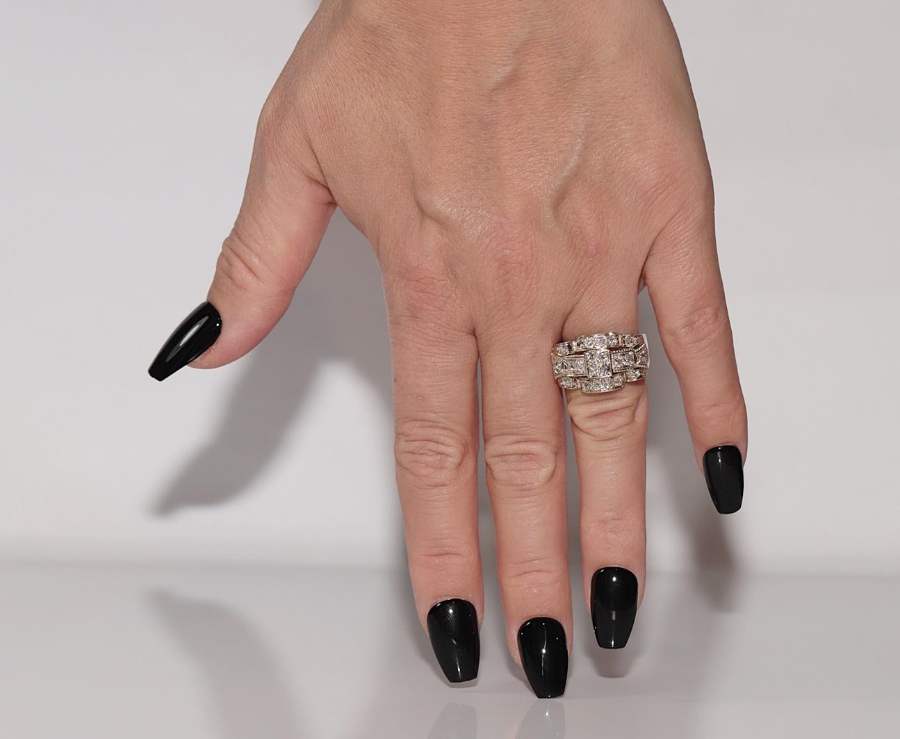 Antike CIRCA 1920er Jahre 18k Gold natürlichen Altschliff Diamant dekoriert Tank Ring im Angebot 7