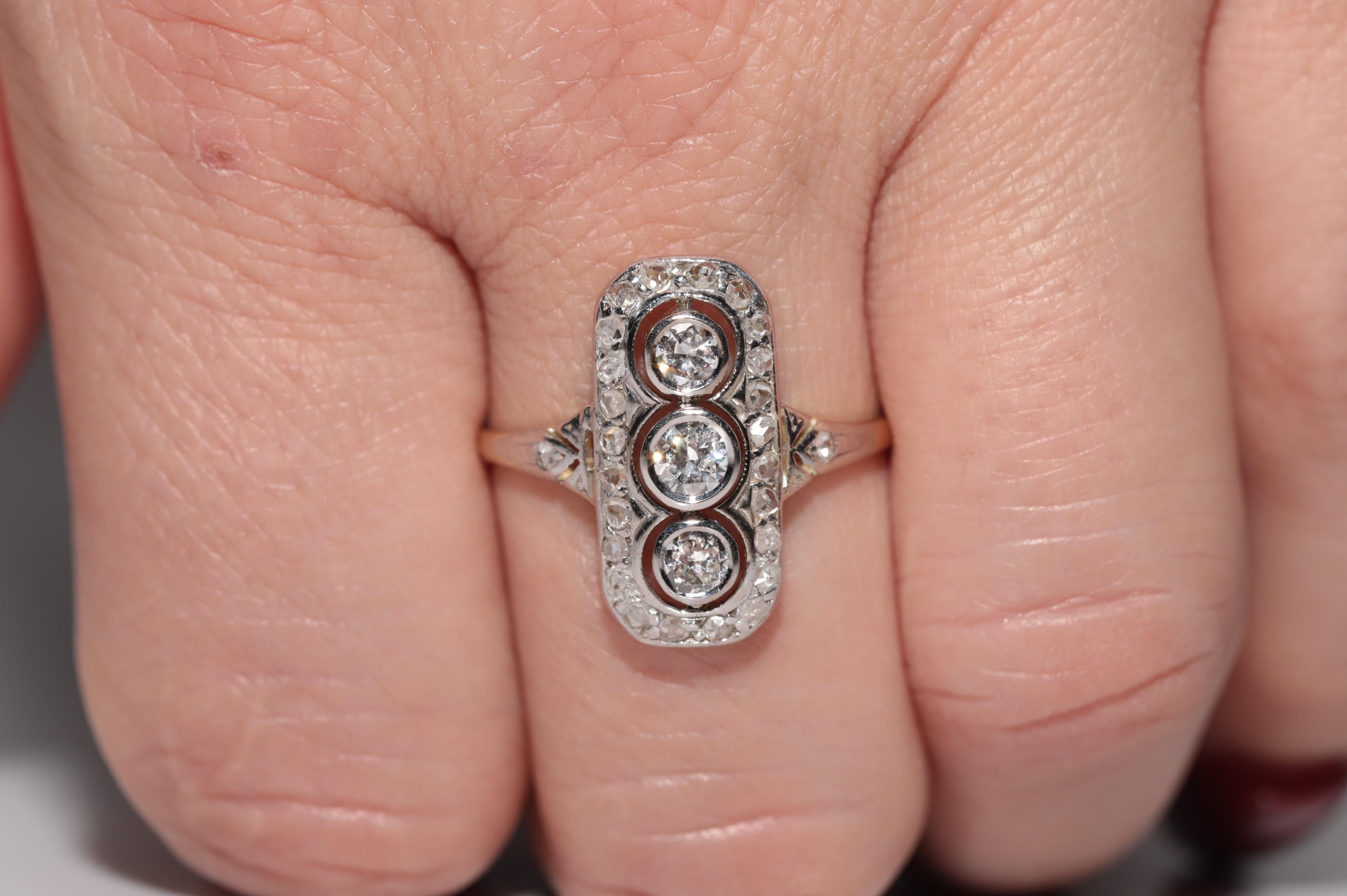 Bague Art déco ancienne des années 1920 en or 14 carats décorée de diamants naturels en vente 11