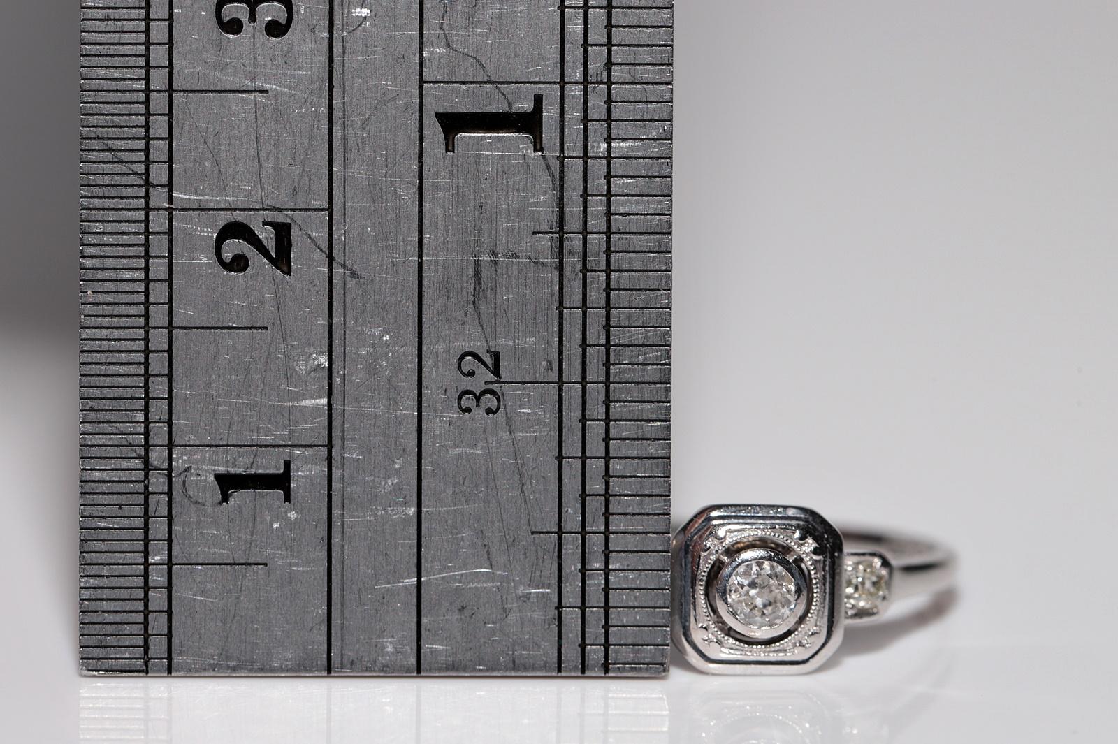 Bague carrée Art déco des années 1920 en or 14 carats décorée de diamants naturels en vente 10