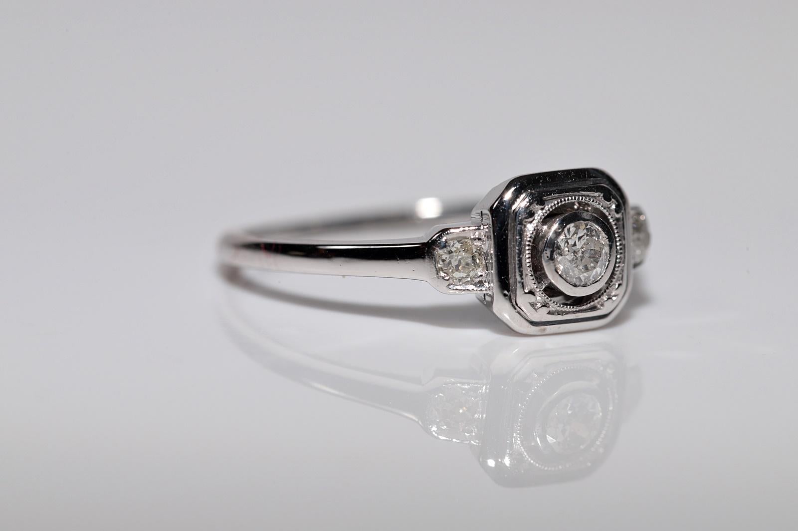 Bague carrée Art déco des années 1920 en or 14 carats décorée de diamants naturels en vente 4